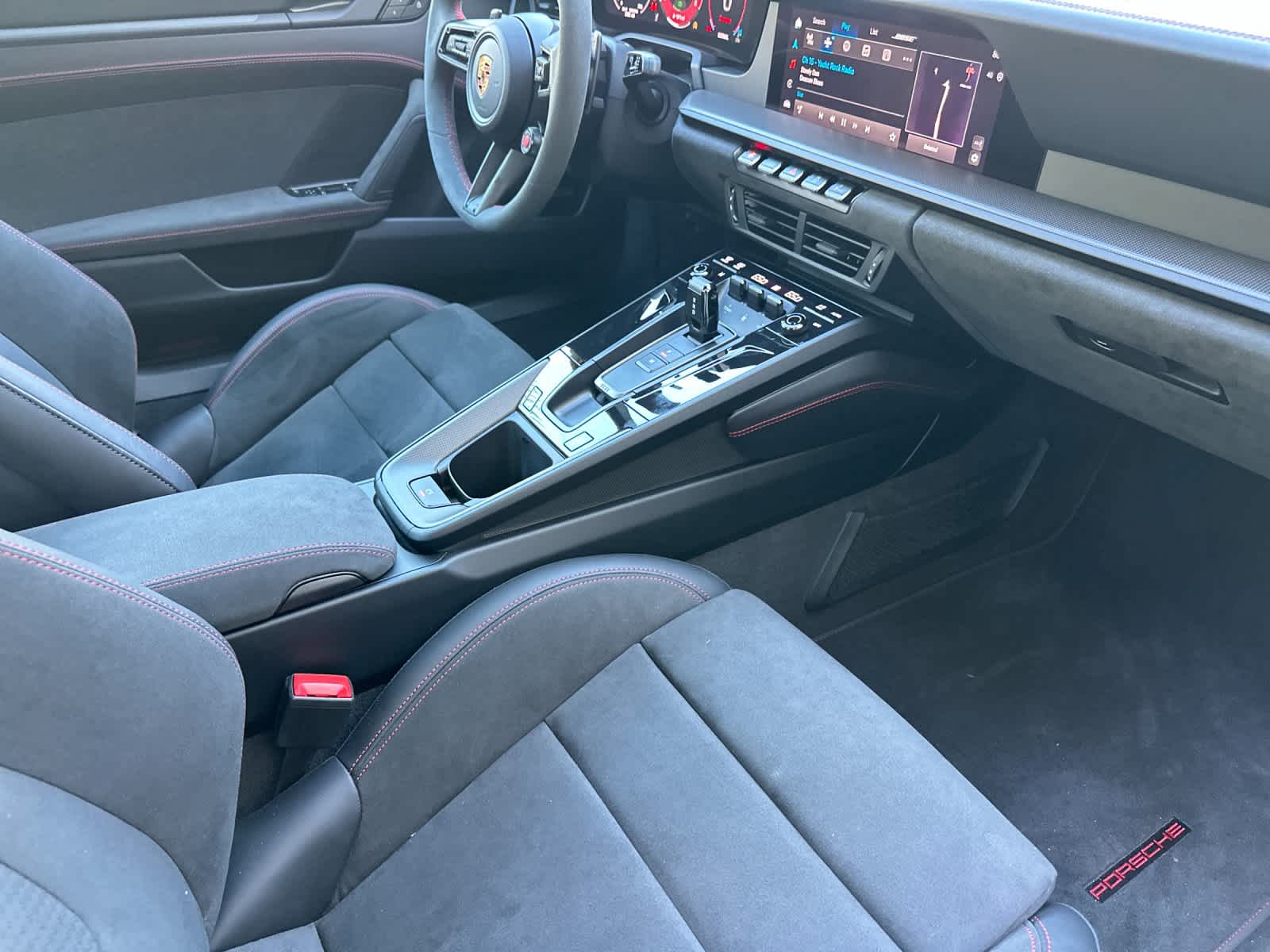 Thumbnail: 2025 Porsche 911 - 13