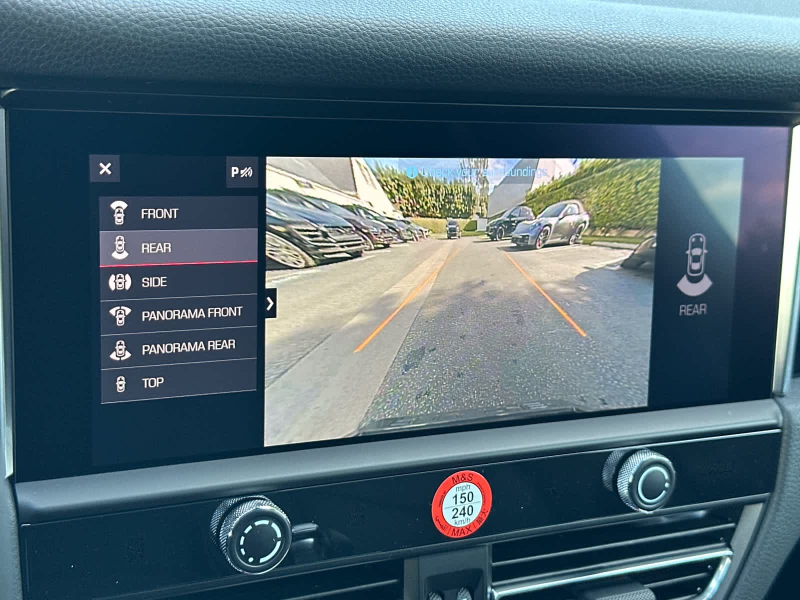 Thumbnail: 2026 Porsche Macan - 23