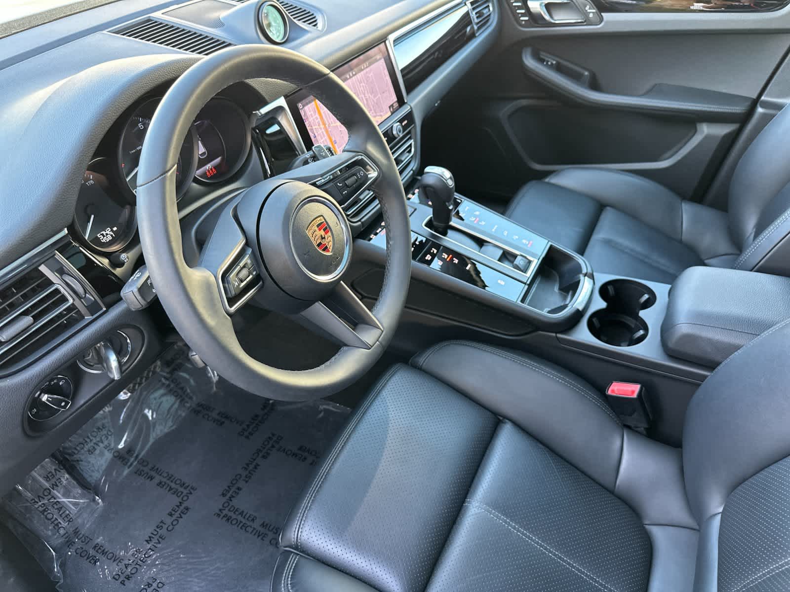 Thumbnail: 2025 Porsche Macan - 4