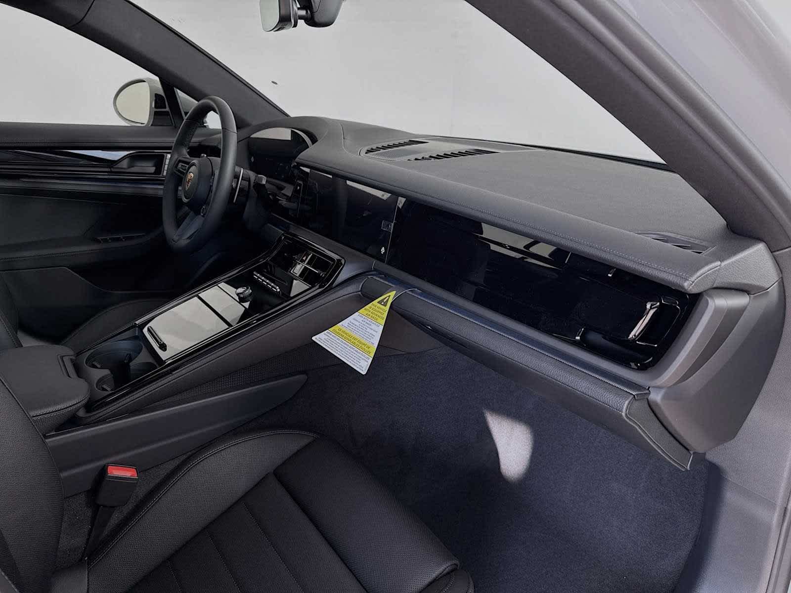 Thumbnail: 2026 Porsche Panamera - 22