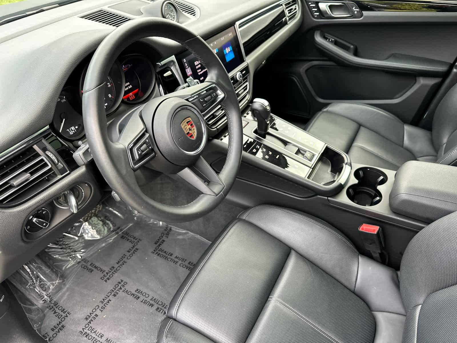 Thumbnail: 2025 Porsche Macan - 4