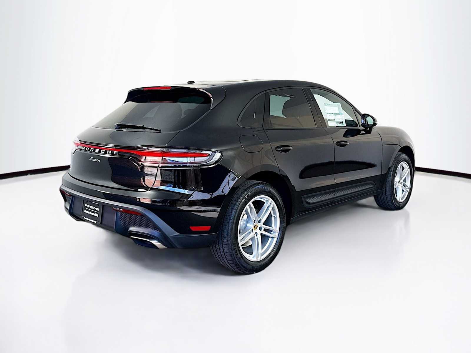 Thumbnail: 2026 Porsche Macan - 9