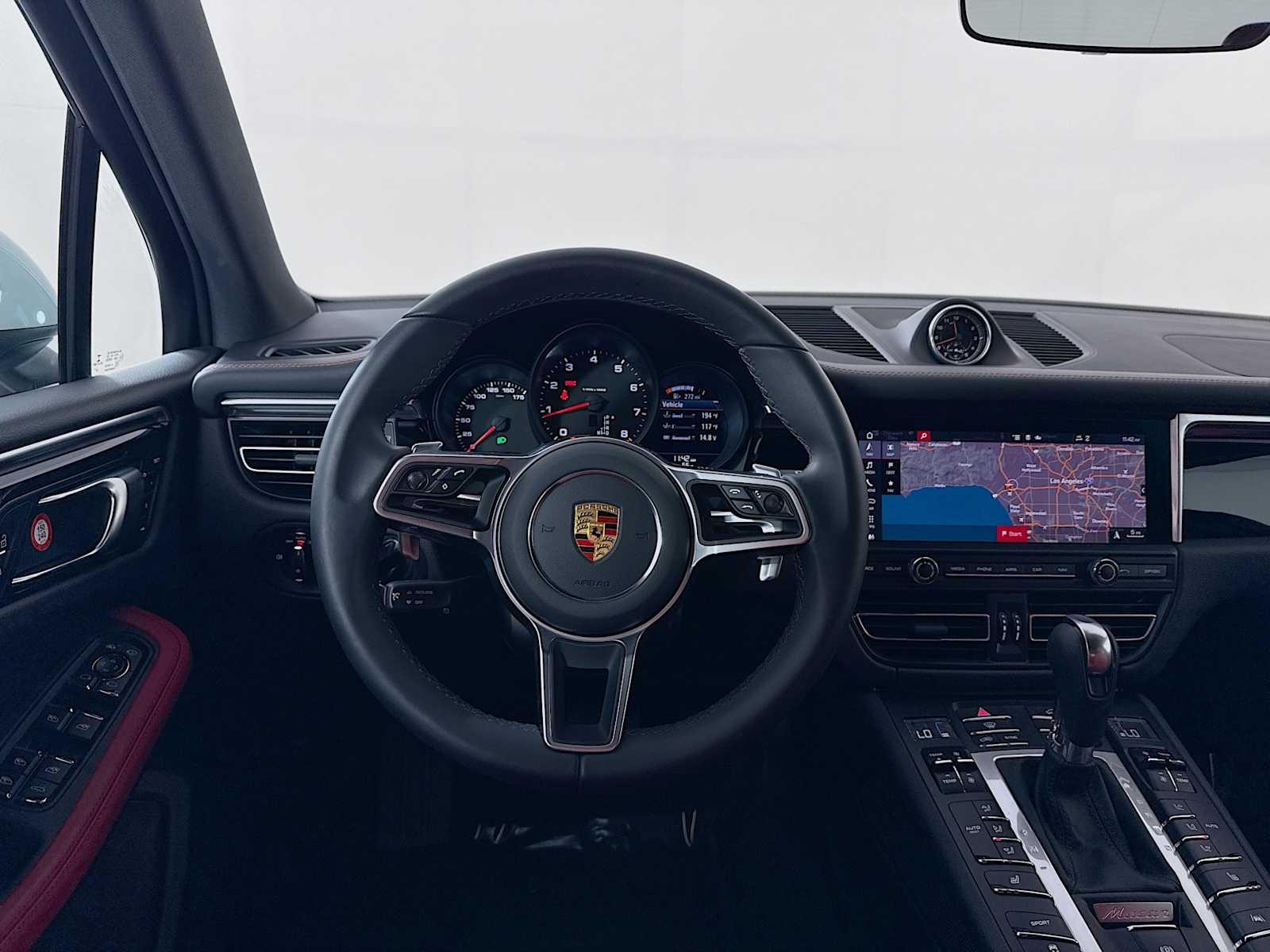 Thumbnail: 2021 Porsche Macan - 19
