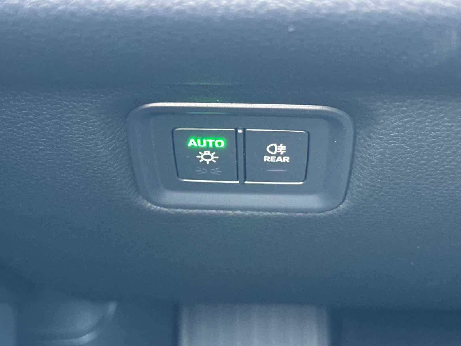 Thumbnail: 2026 Porsche Cayenne - 30