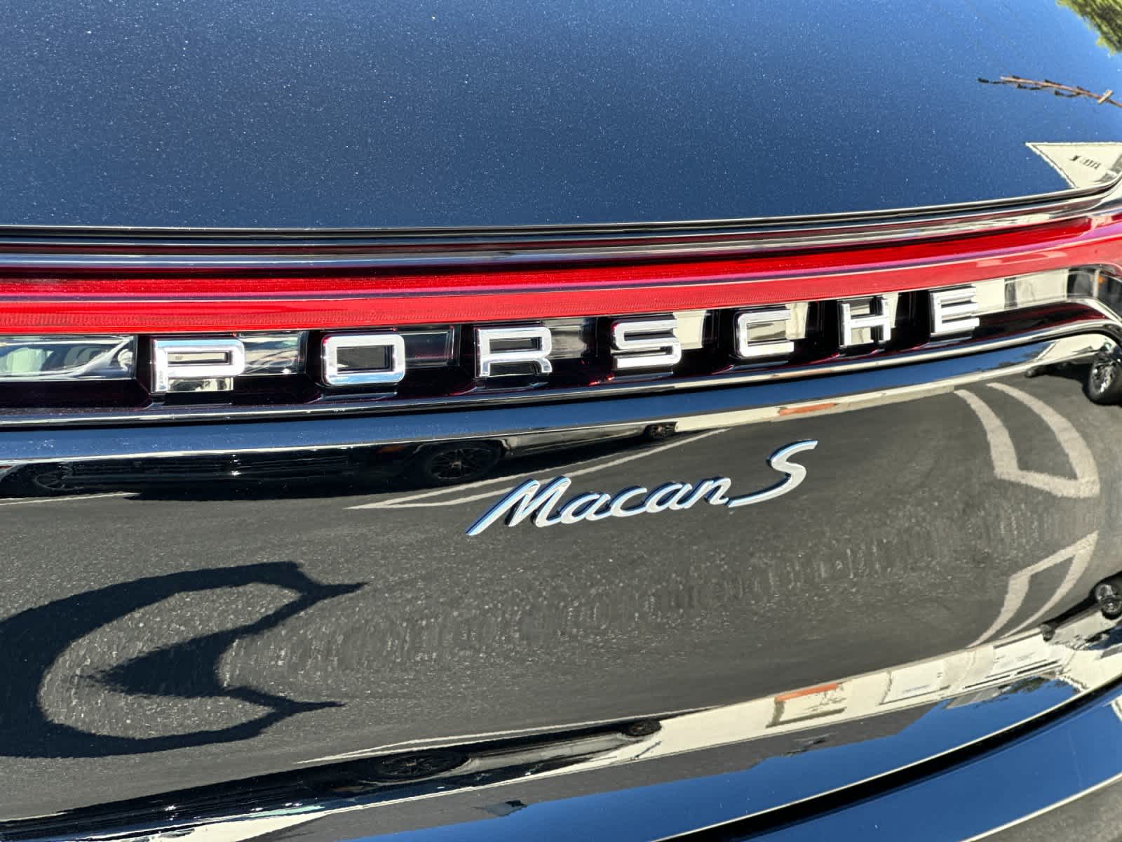 Thumbnail: 2026 Porsche Macan - 32