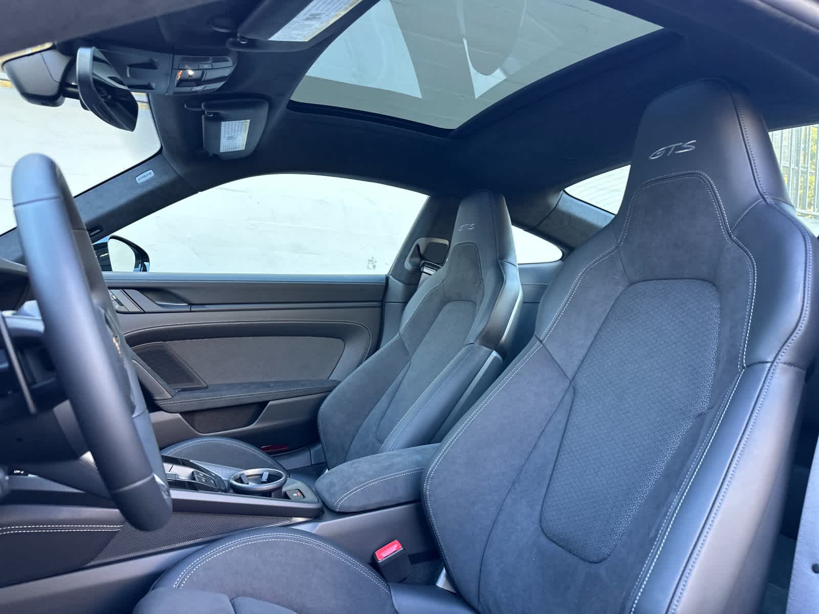 Thumbnail: 2026 Porsche 911 - 5