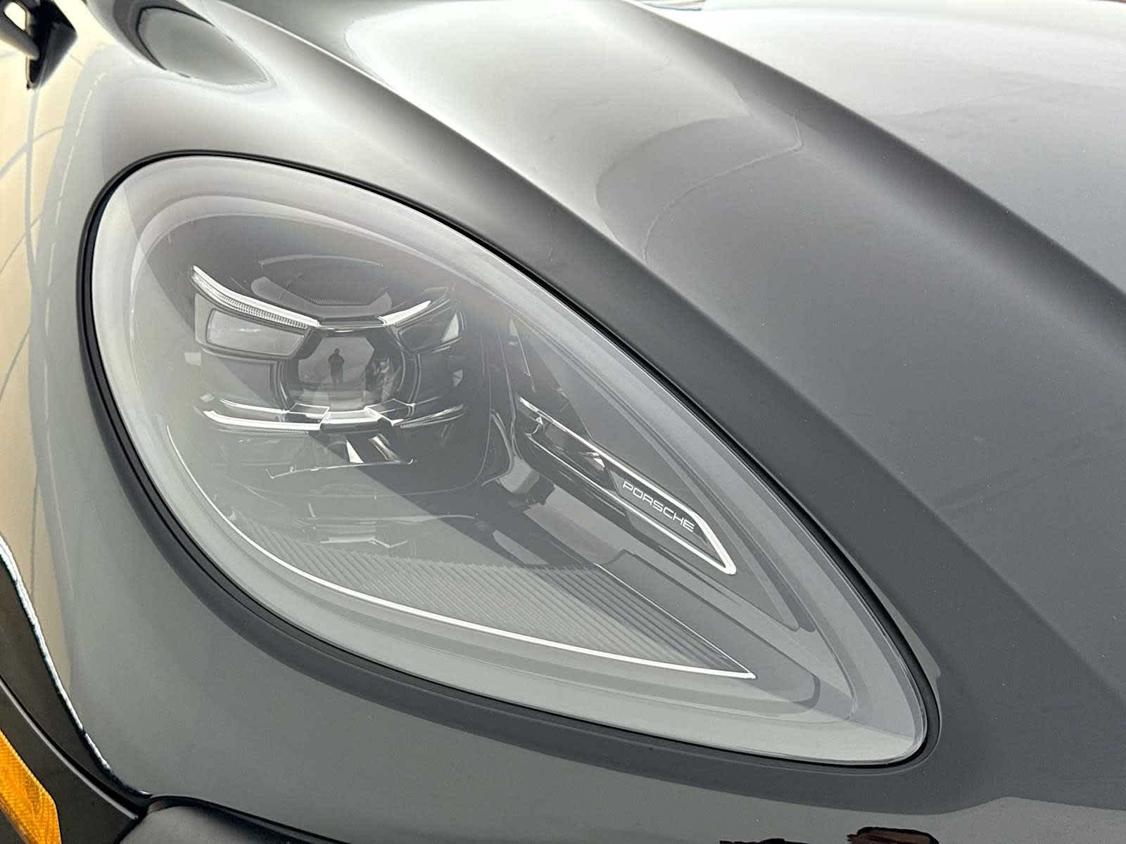 Thumbnail: 2026 Porsche Macan - 28