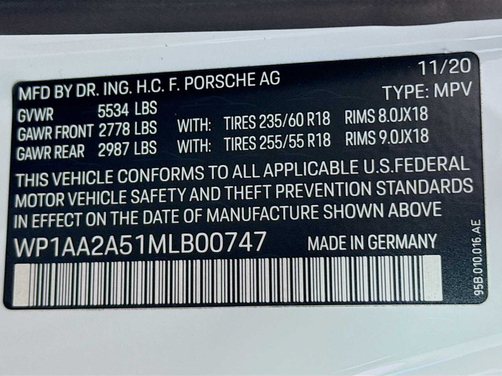 Thumbnail: 2021 Porsche Macan - 26