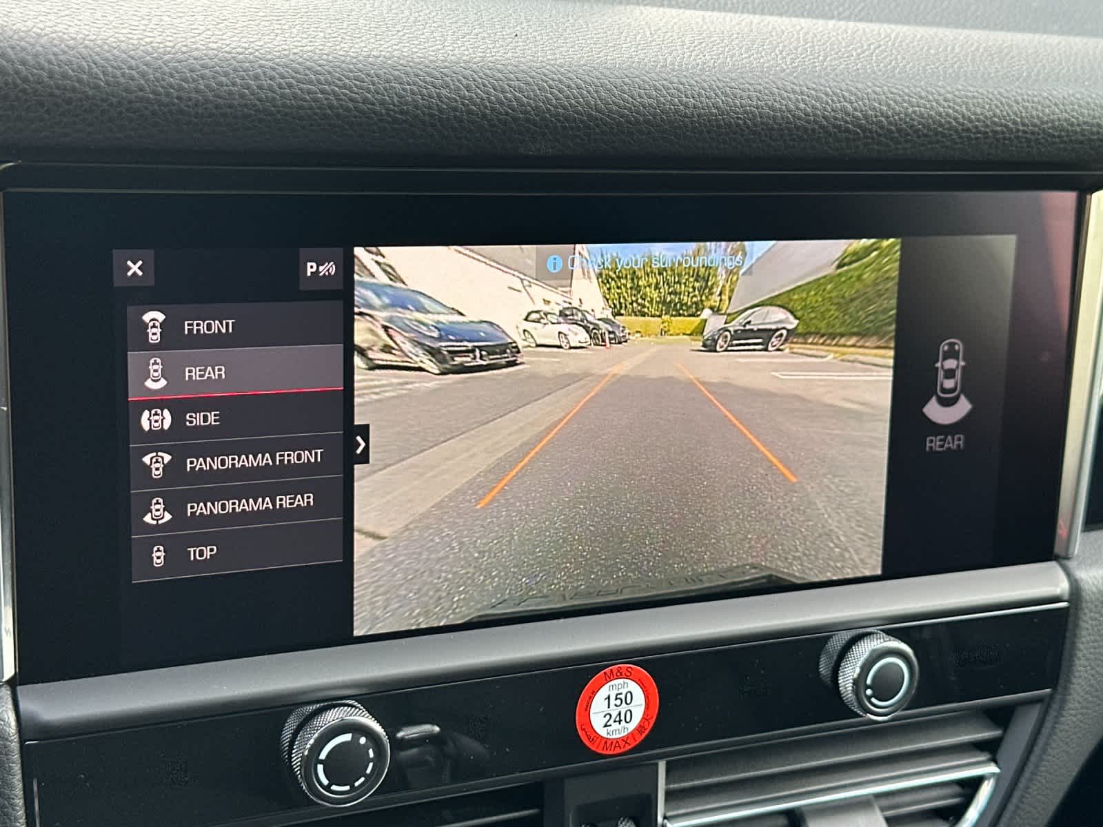 Thumbnail: 2026 Porsche Macan - 23