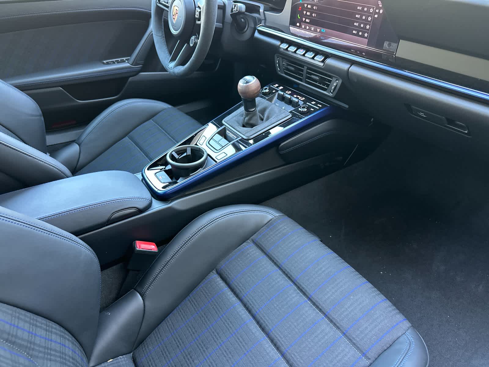 Thumbnail: 2026 Porsche 911 - 14