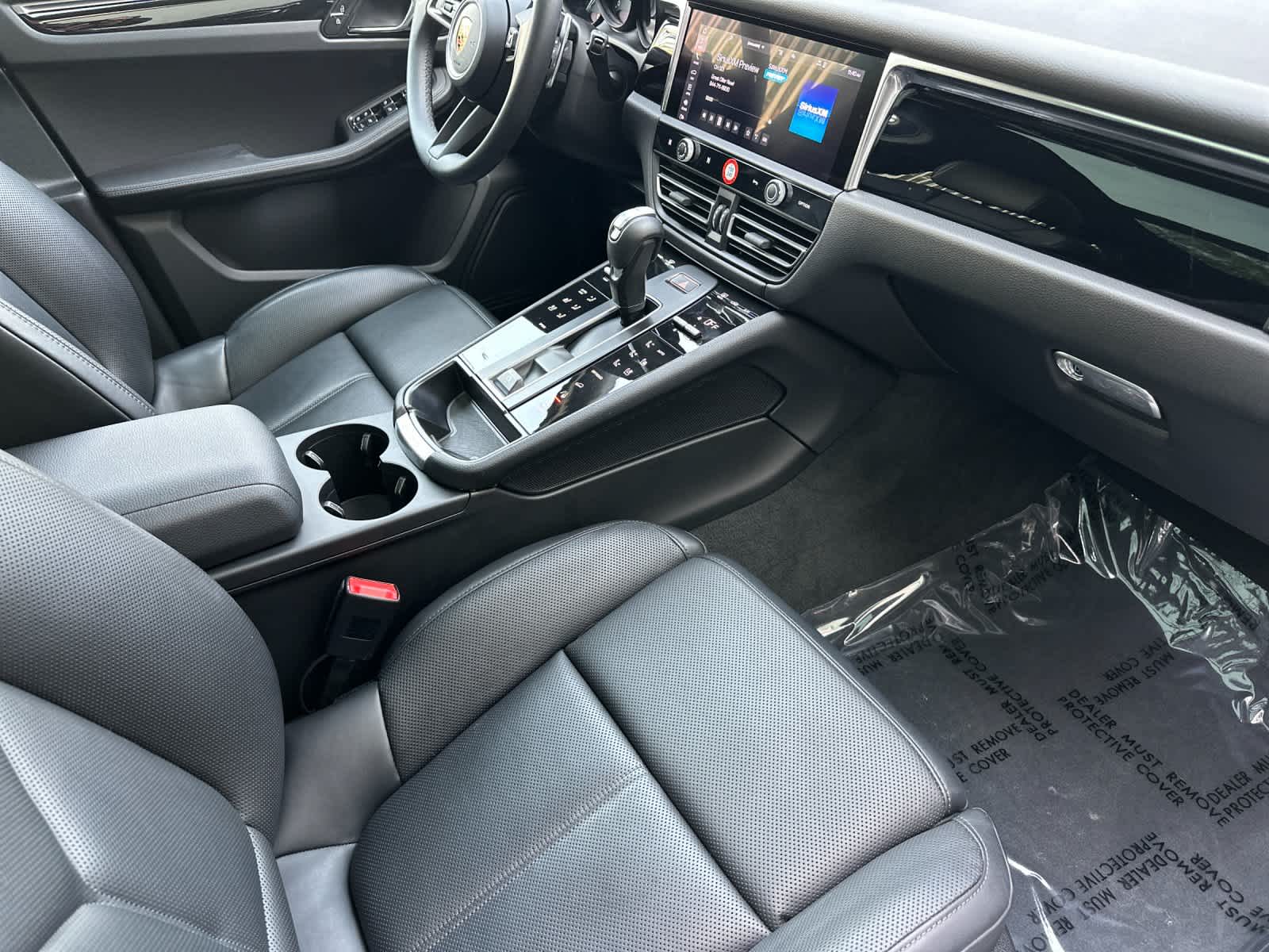 Thumbnail: 2025 Porsche Macan - 17