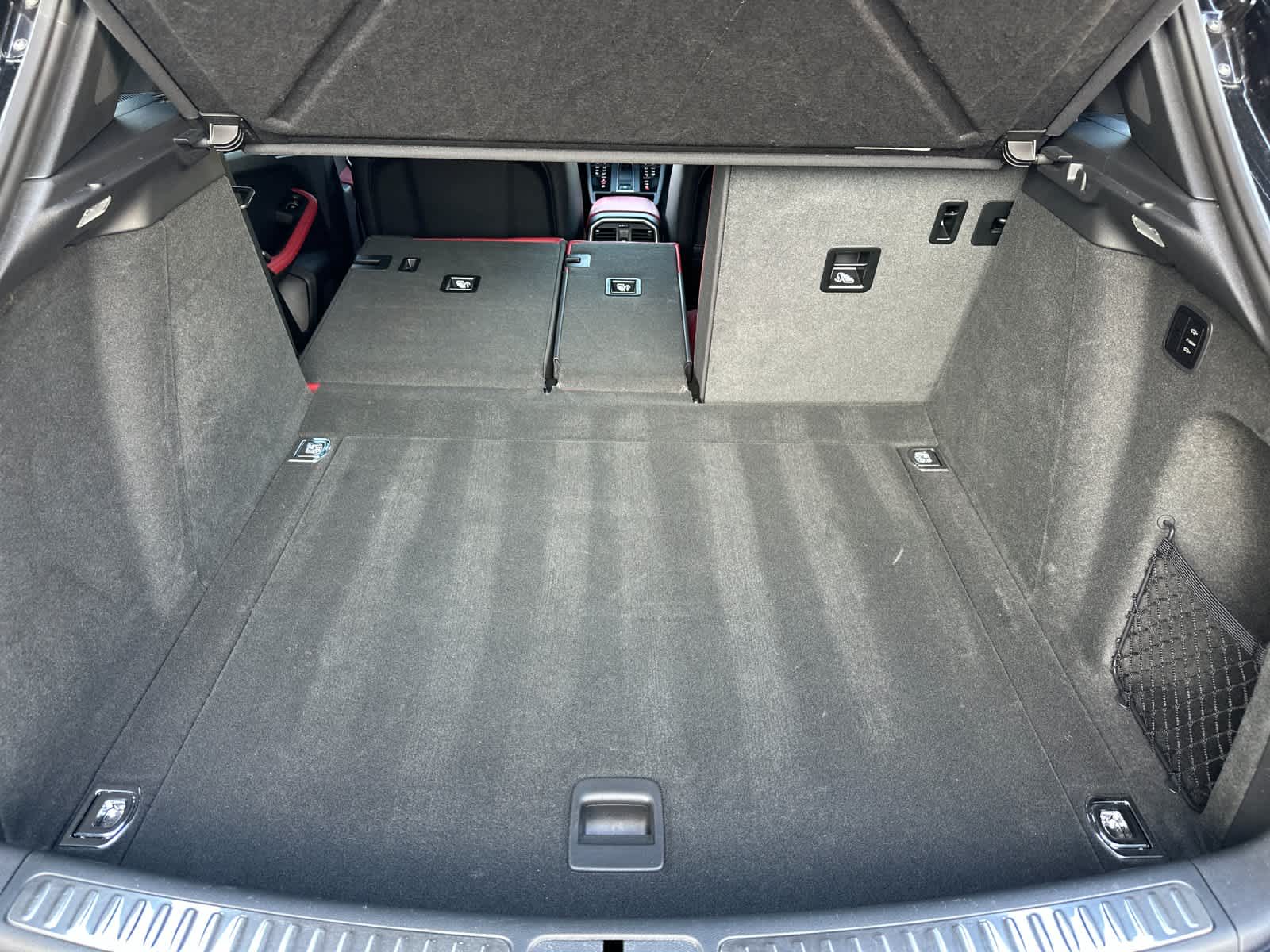 Thumbnail: 2025 Porsche Macan - 16