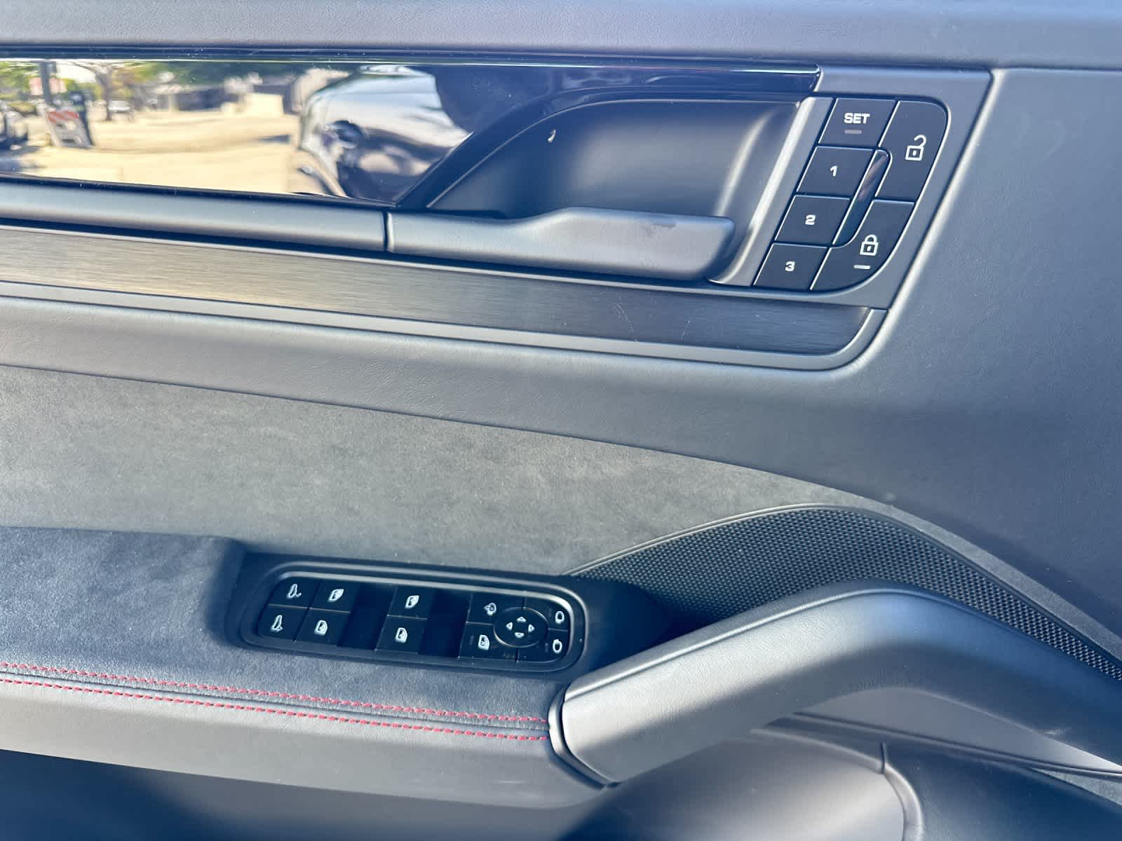 Thumbnail: 2026 Porsche Cayenne - 12