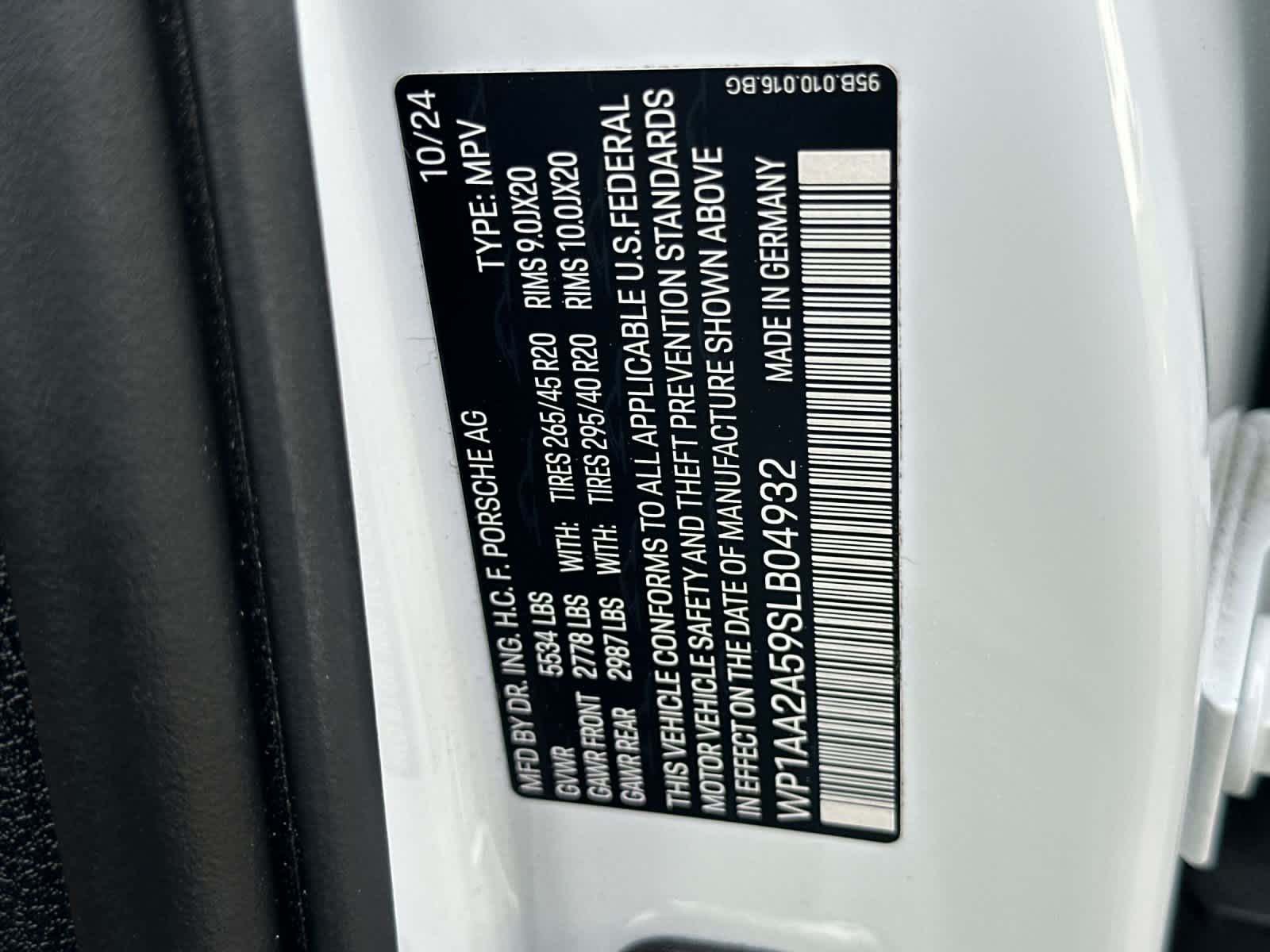 Thumbnail: 2025 Porsche Macan - 34