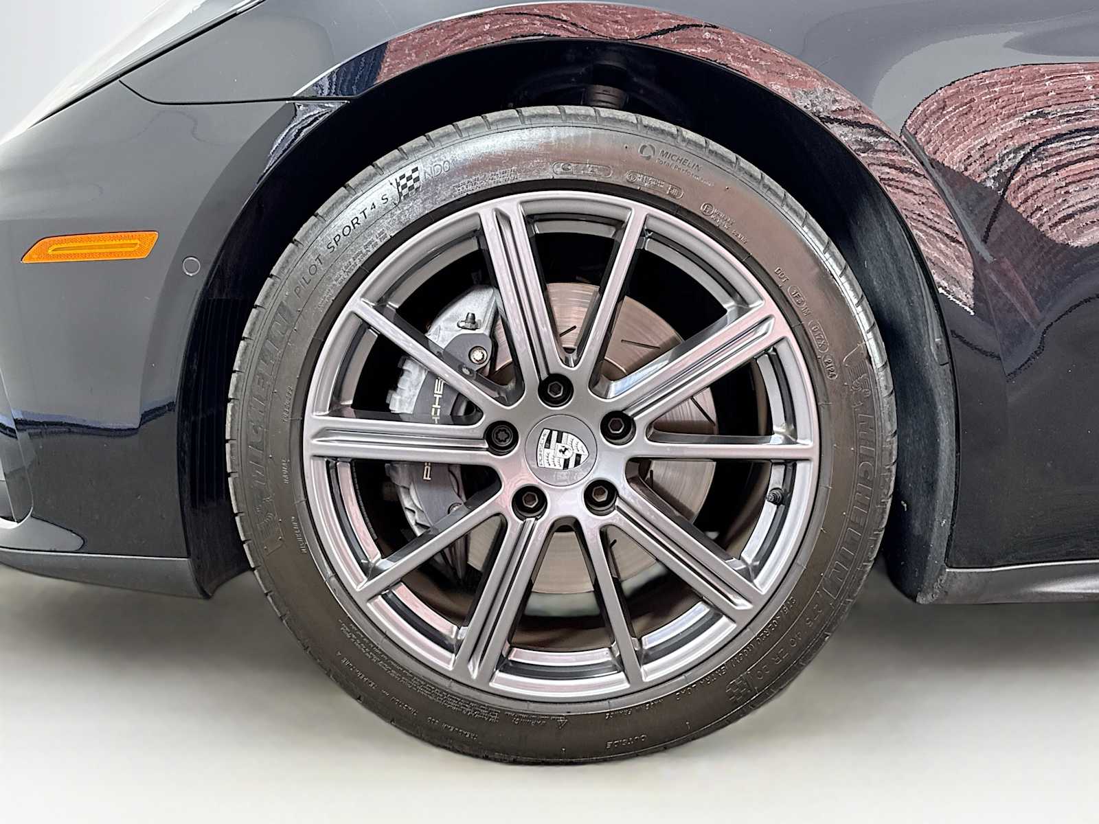 Thumbnail: 2025 Porsche Panamera - 24