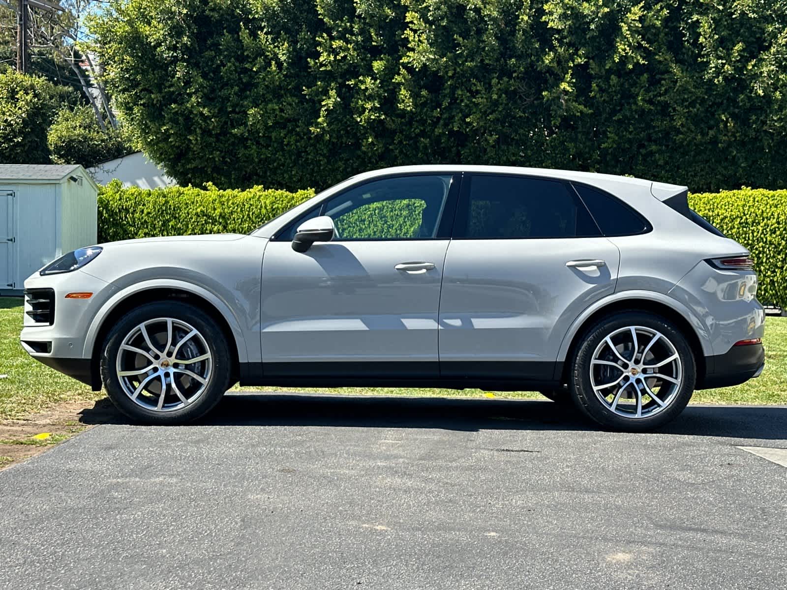 Thumbnail: 2025 Porsche Cayenne - 2