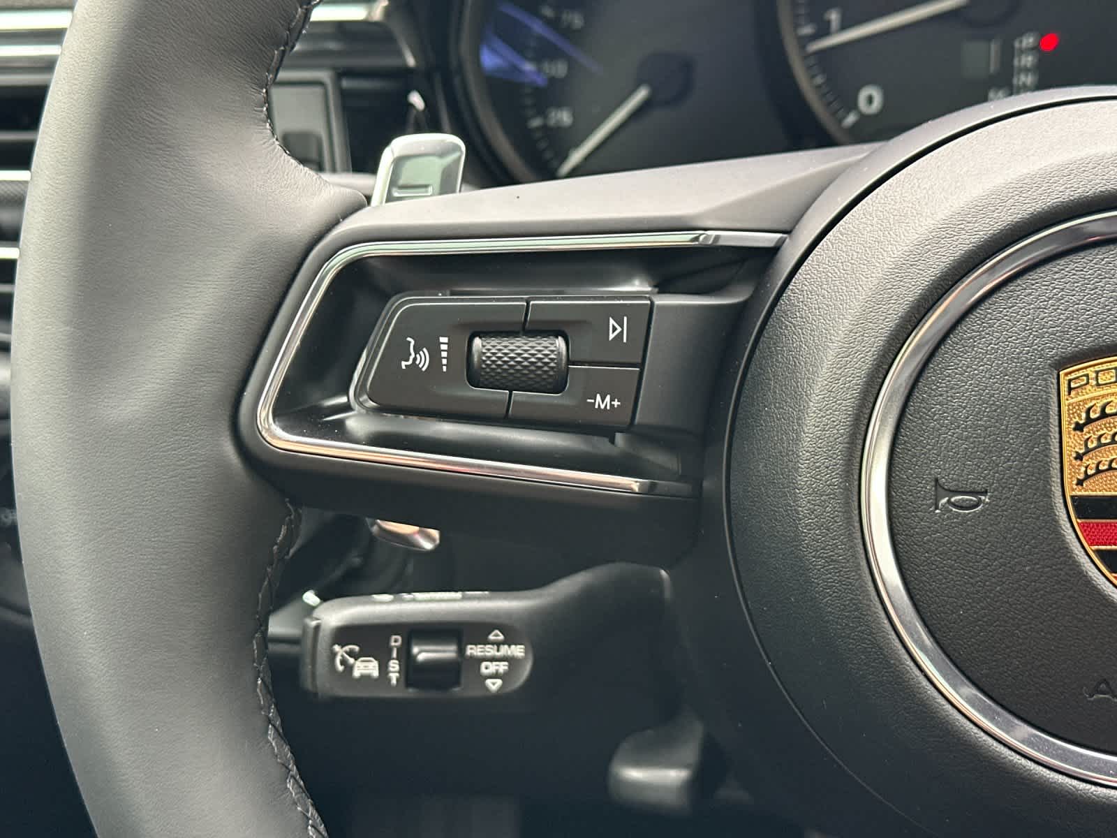 Thumbnail: 2026 Porsche Macan - 26