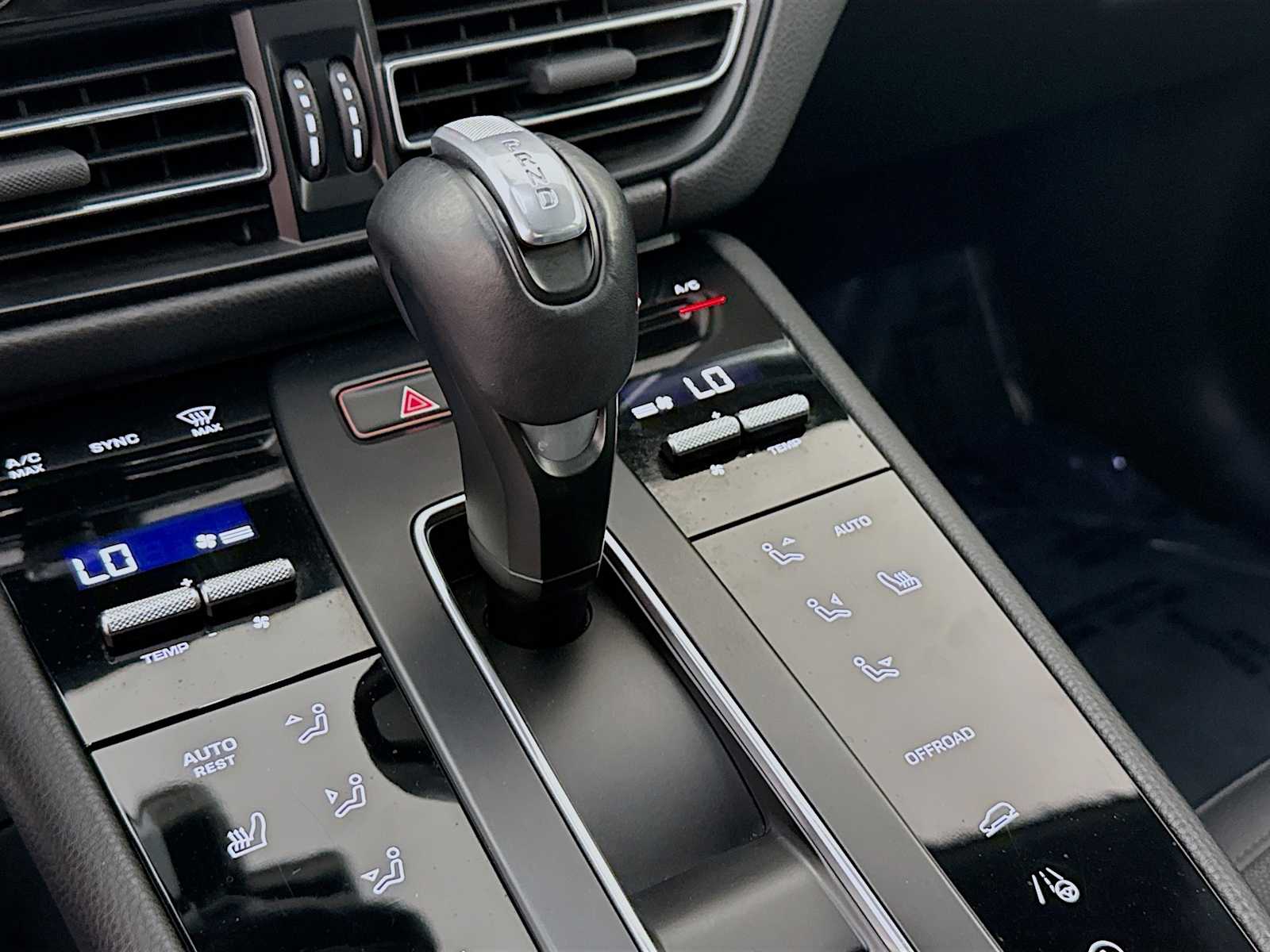 Thumbnail: 2023 Porsche Macan - 14