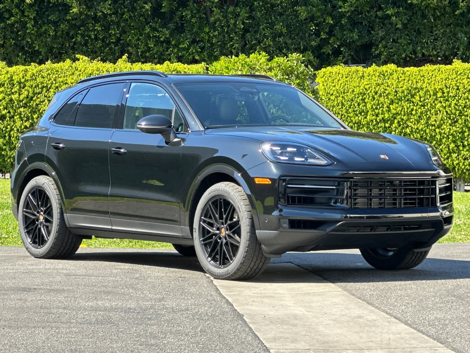 Thumbnail: 2026 Porsche Cayenne - 10