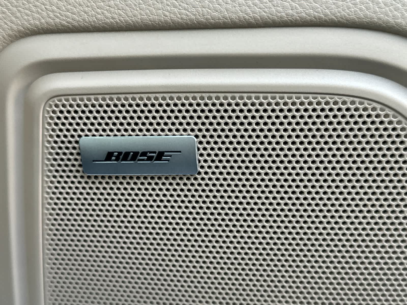 Thumbnail: 2026 Porsche Macan - 20