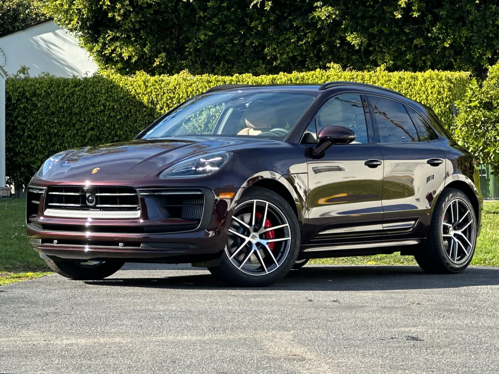 Thumbnail: 2026 Porsche Macan - 1