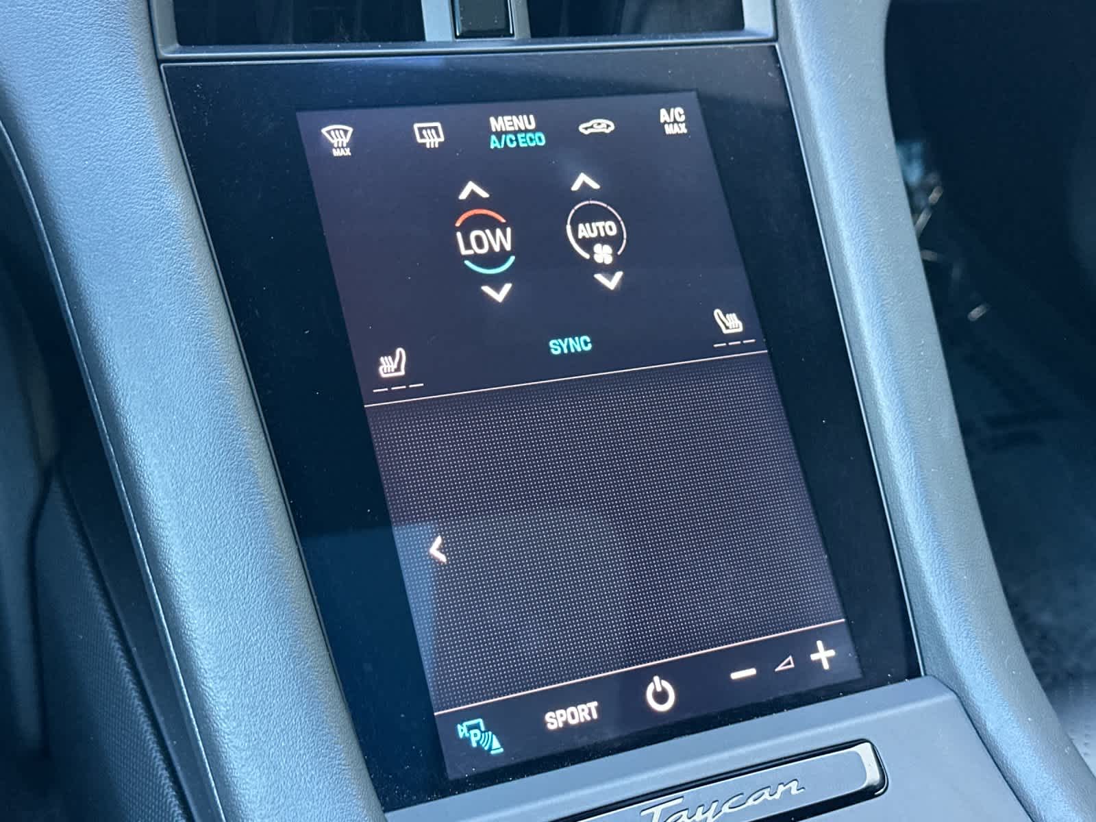 Thumbnail: 2022 Porsche Taycan - 22