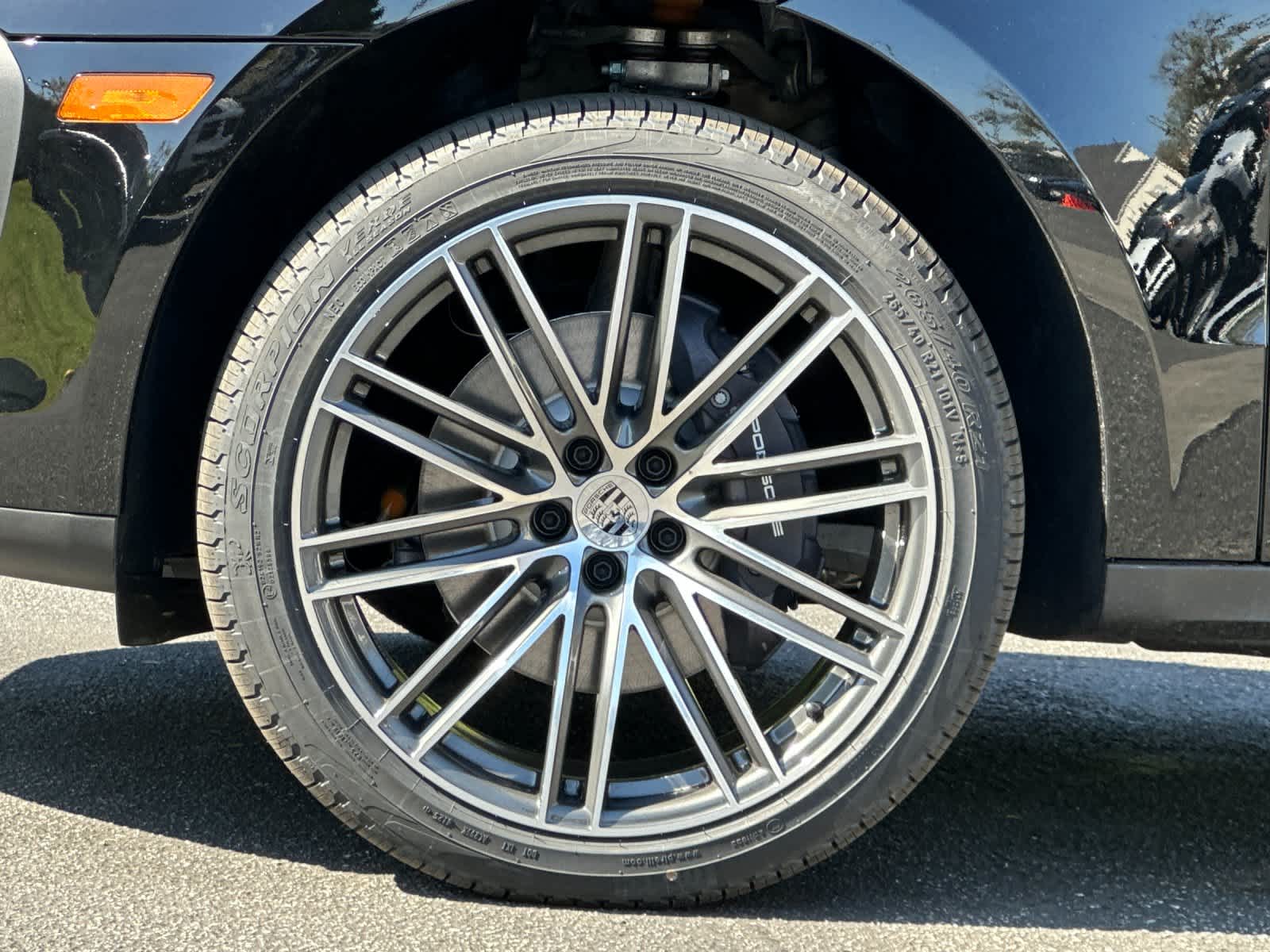 Thumbnail: 2026 Porsche Macan - 31