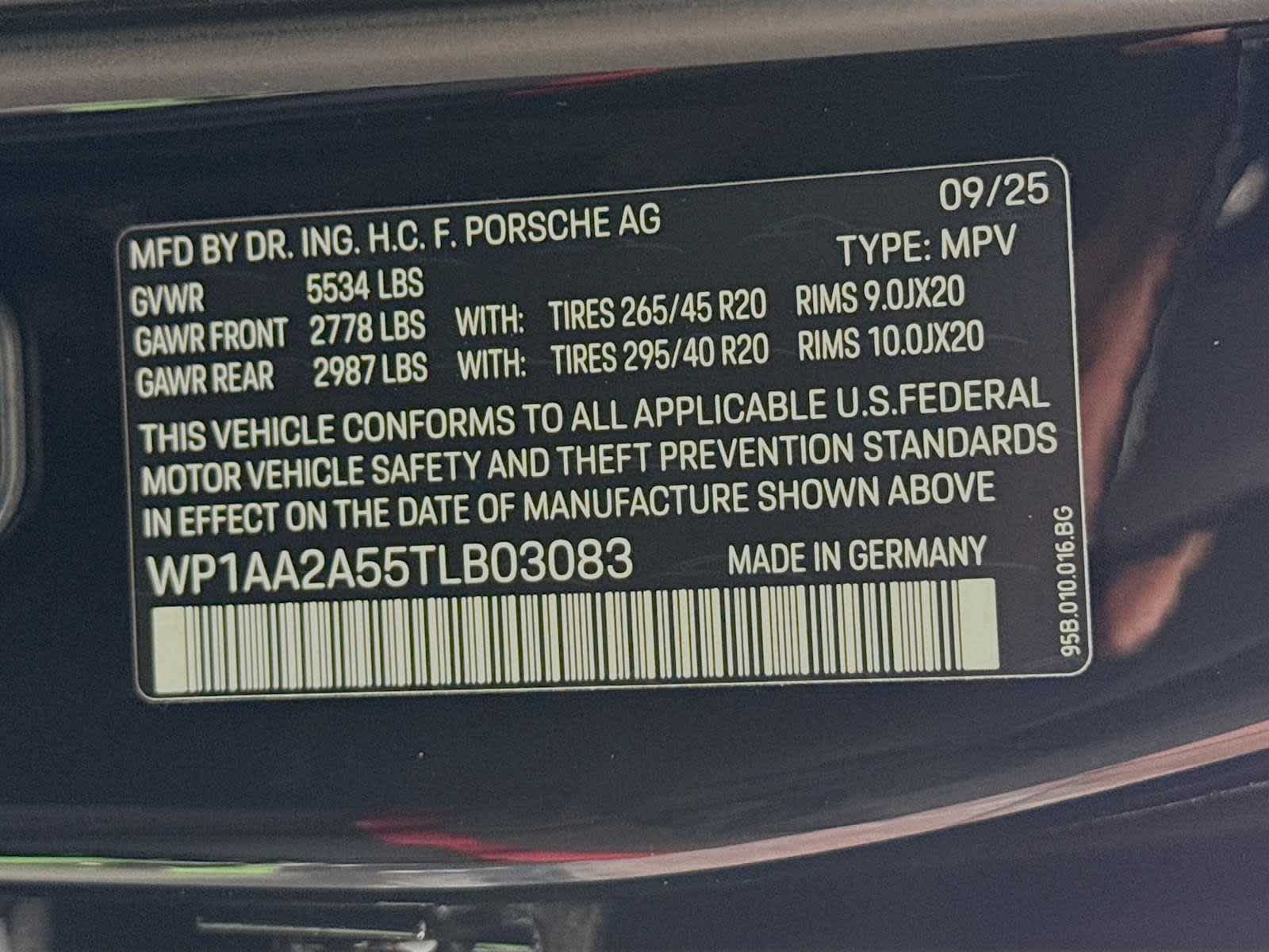 Thumbnail: 2026 Porsche Macan - 25