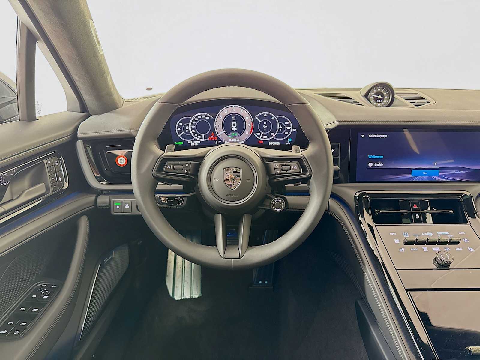 Thumbnail: 2026 Porsche Panamera - 18