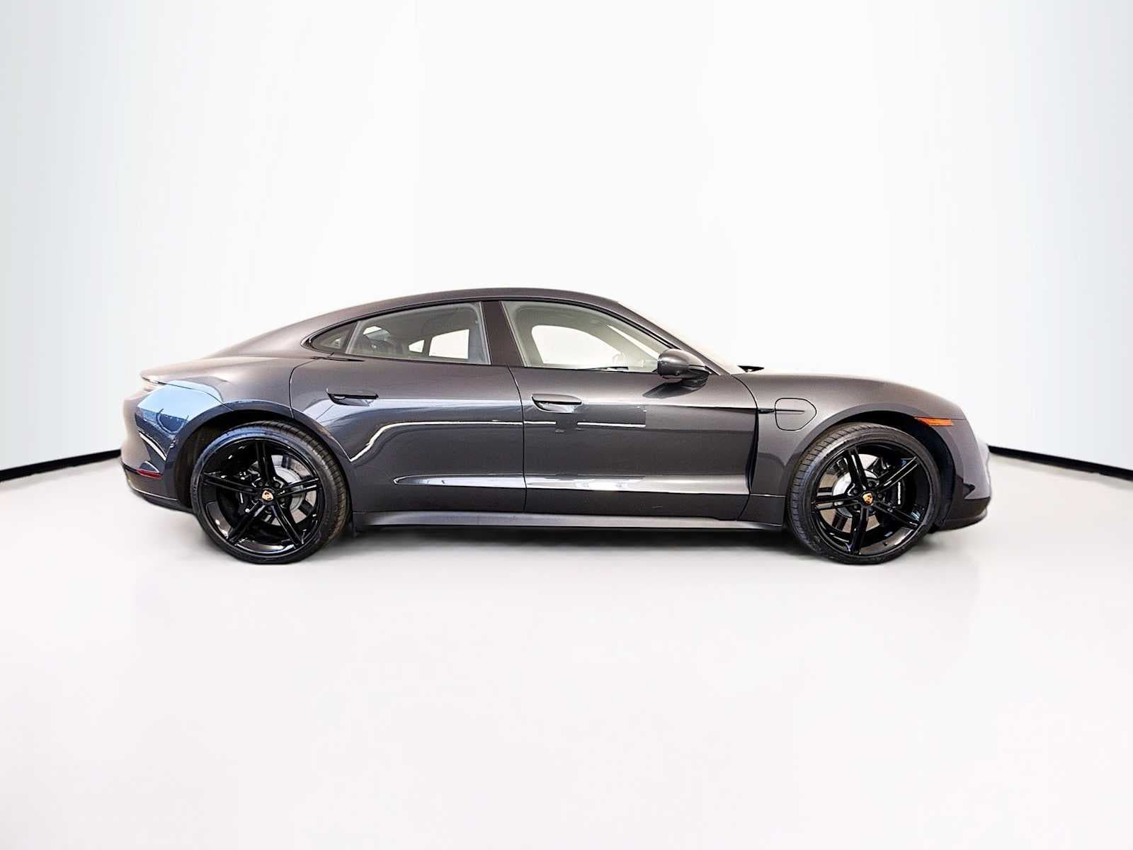 Thumbnail: 2023 Porsche Taycan - 8