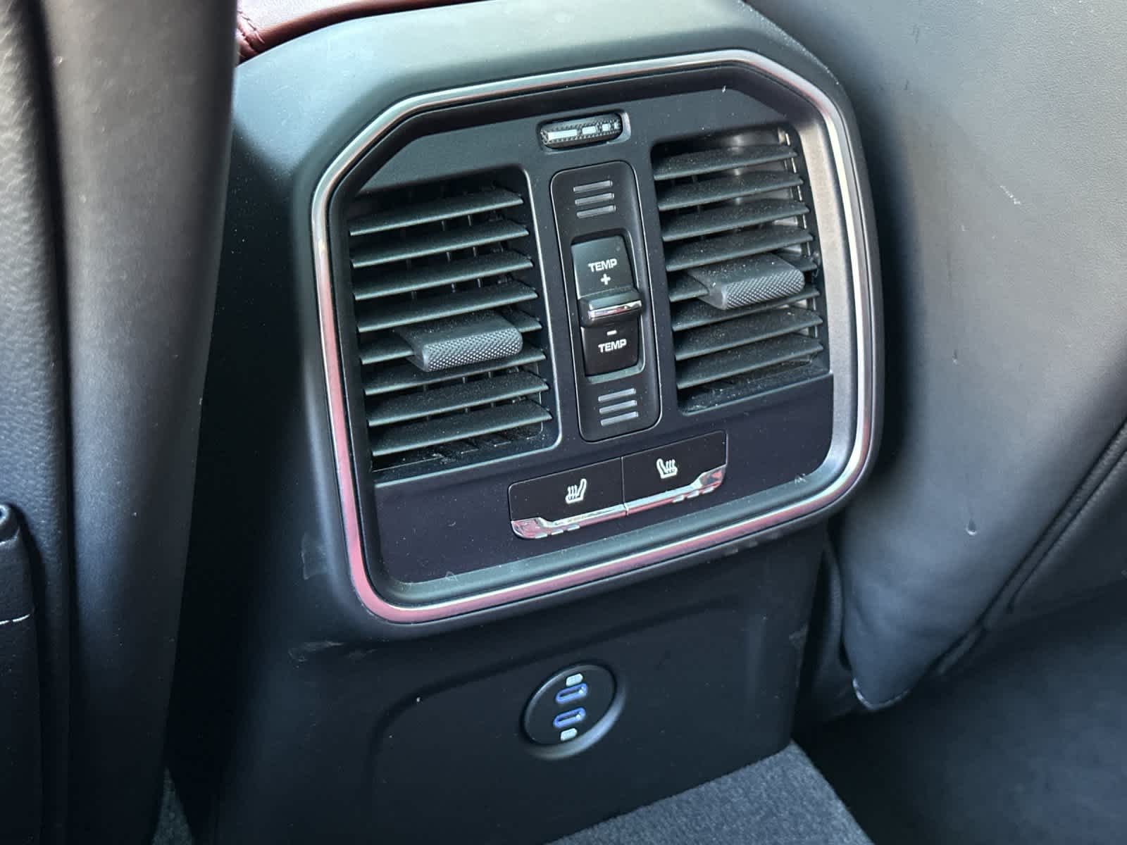 Thumbnail: 2025 Porsche Macan - 14