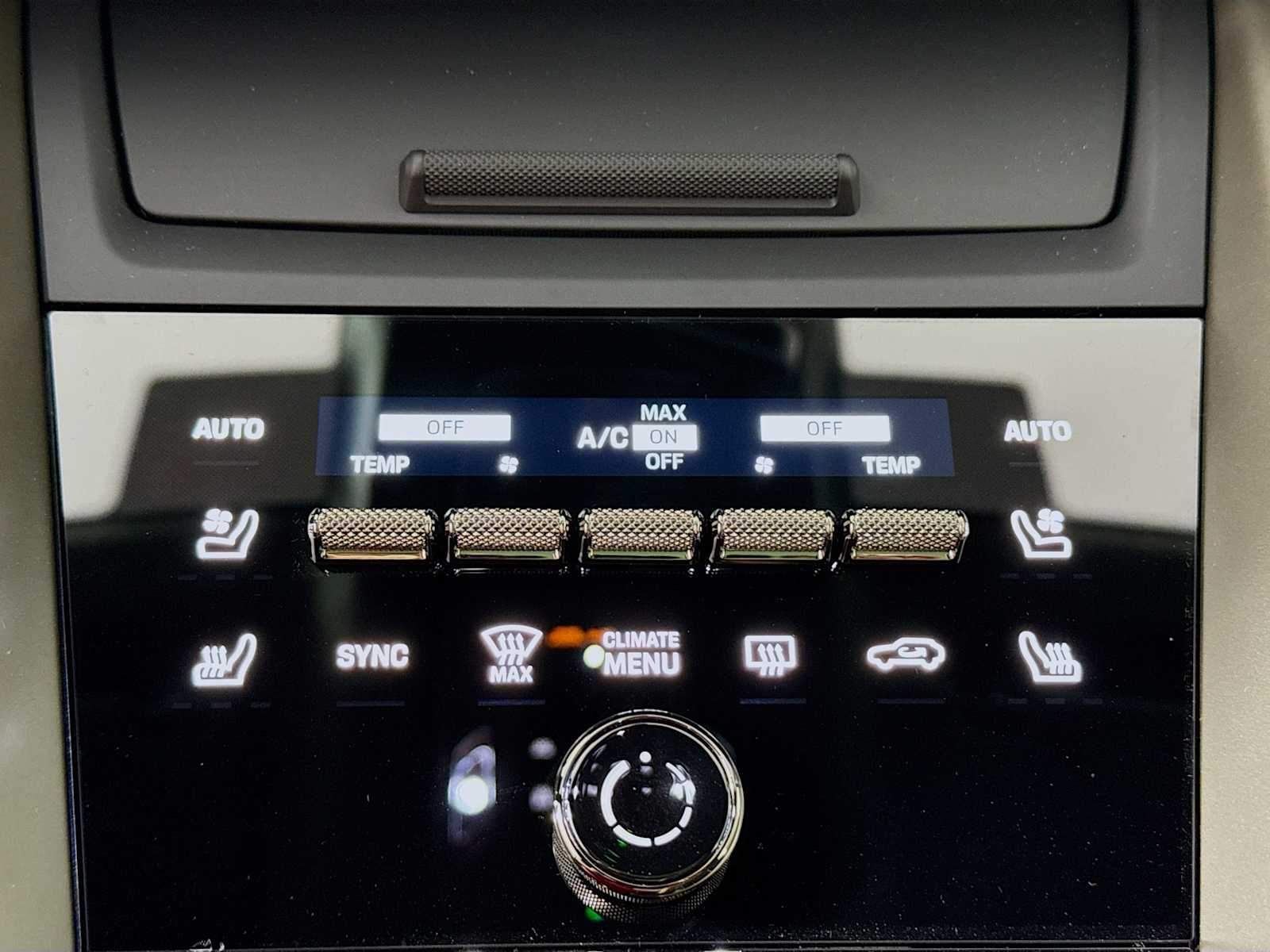 Thumbnail: 2025 Porsche Macan - 13