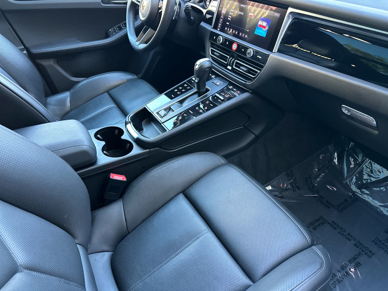 Thumbnail: 2025 Porsche Macan - 17