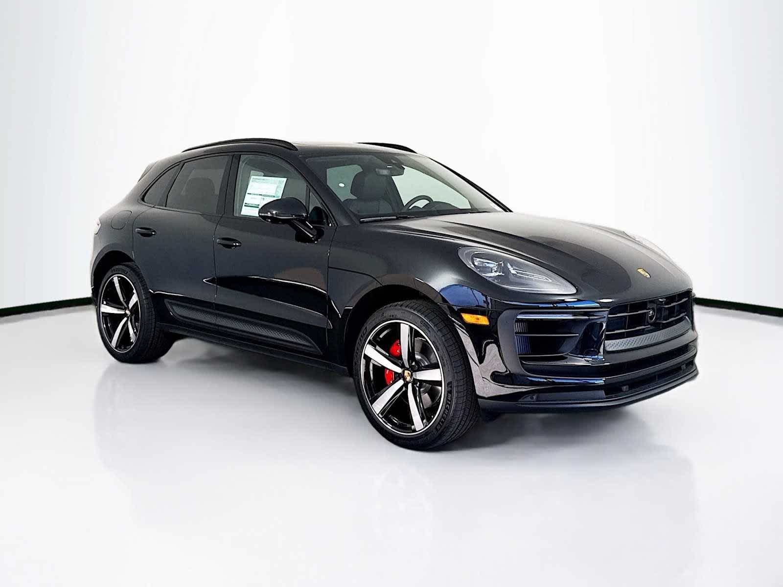 Thumbnail: 2026 Porsche Macan - 7