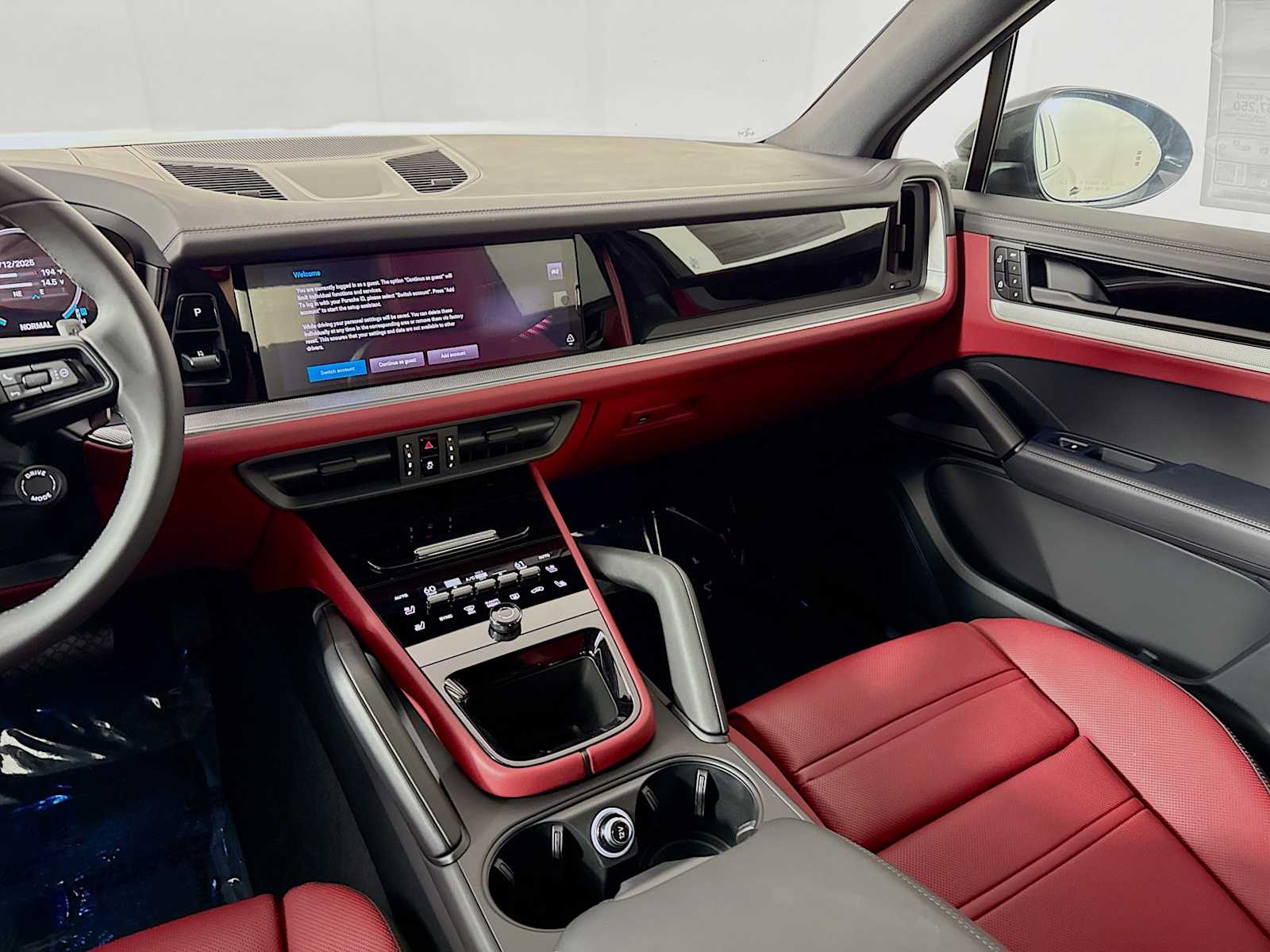 Thumbnail: 2025 Porsche Cayenne - 19