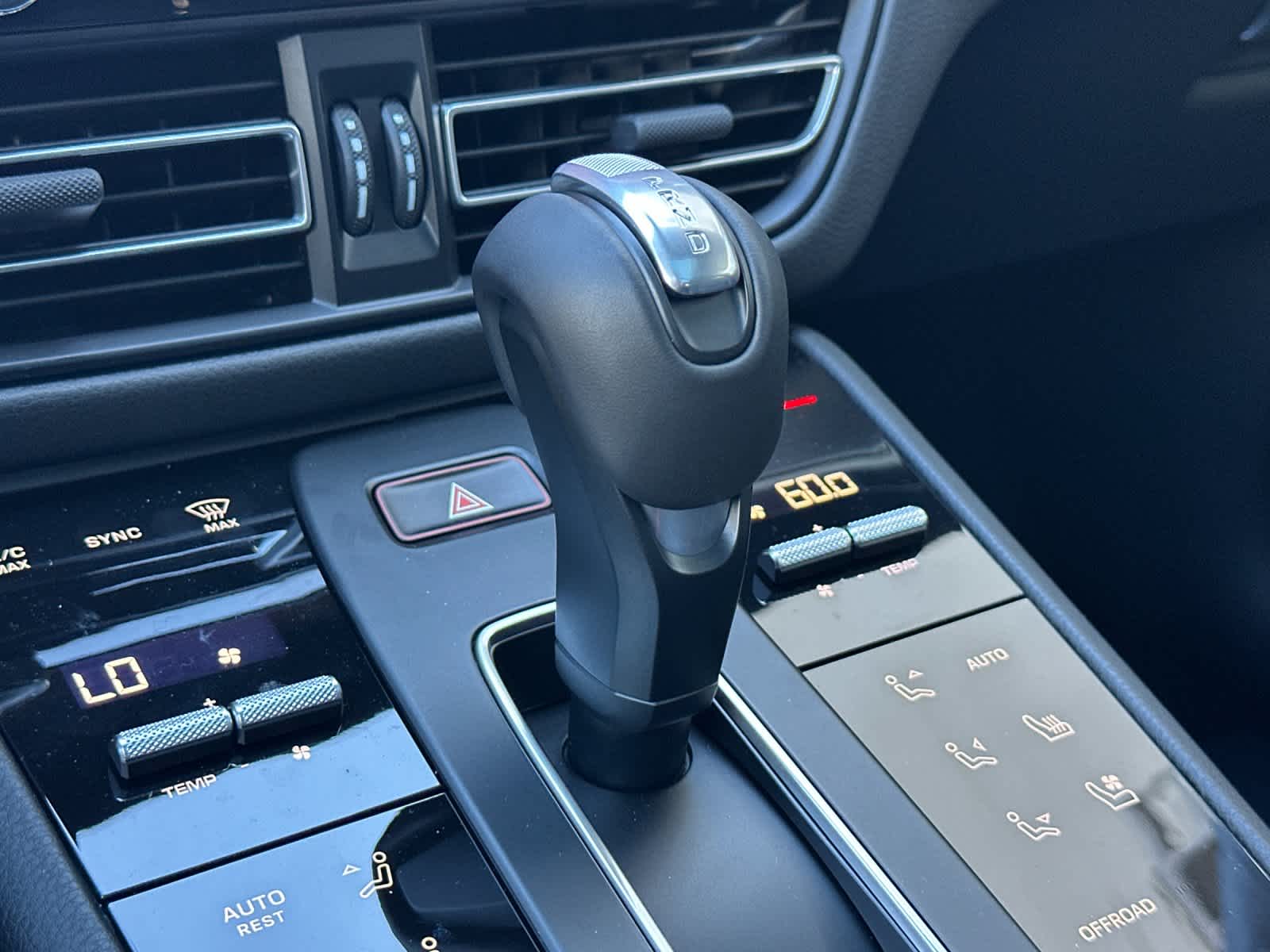 Thumbnail: 2026 Porsche Macan - 25