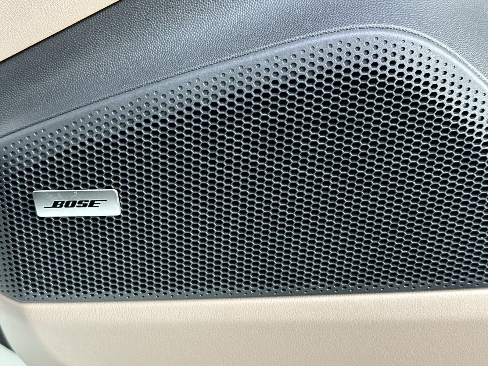 Thumbnail: 2025 Porsche Macan - 20