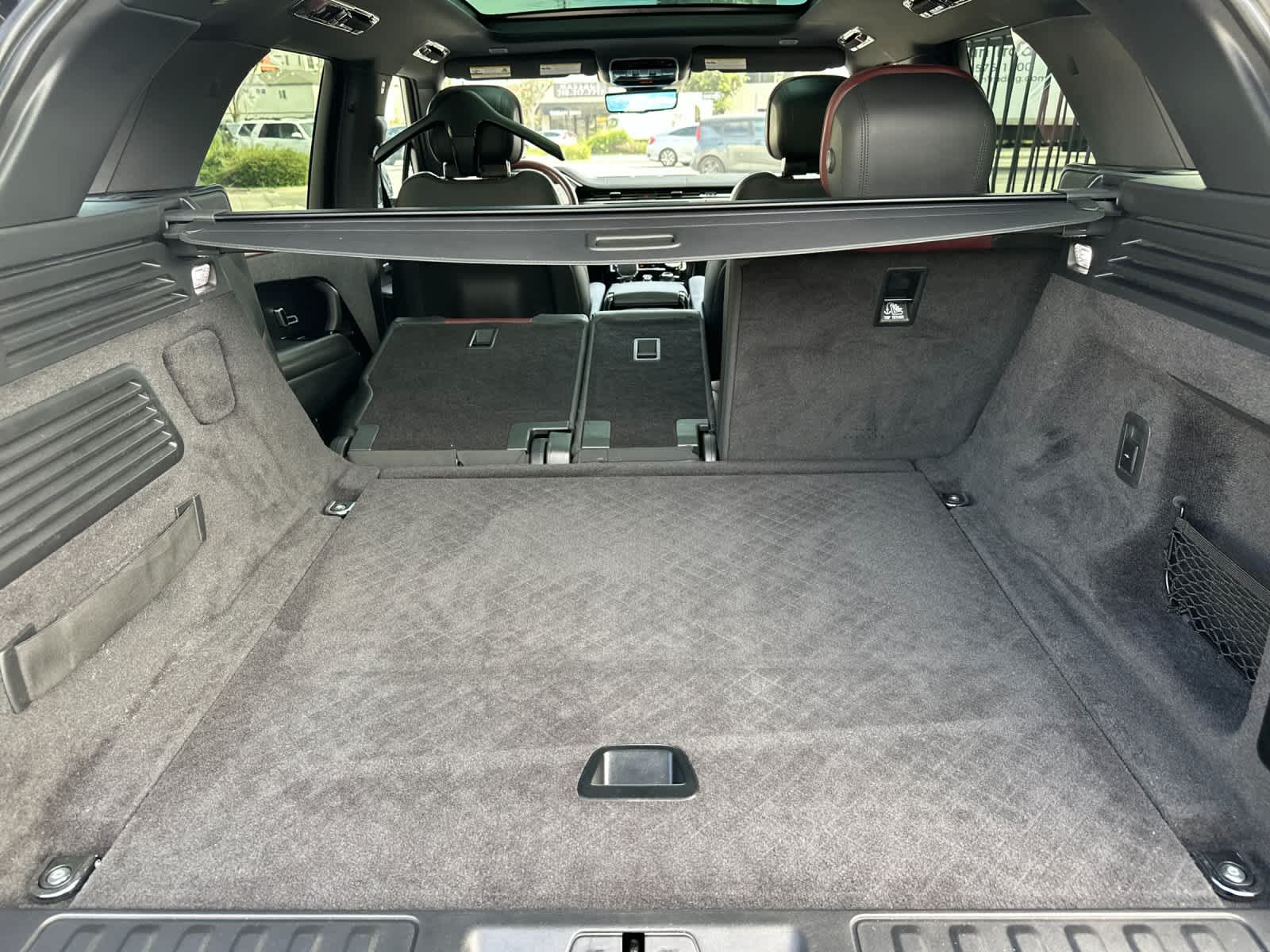 Thumbnail: 2023 Land Rover Range Rover Sport - 16