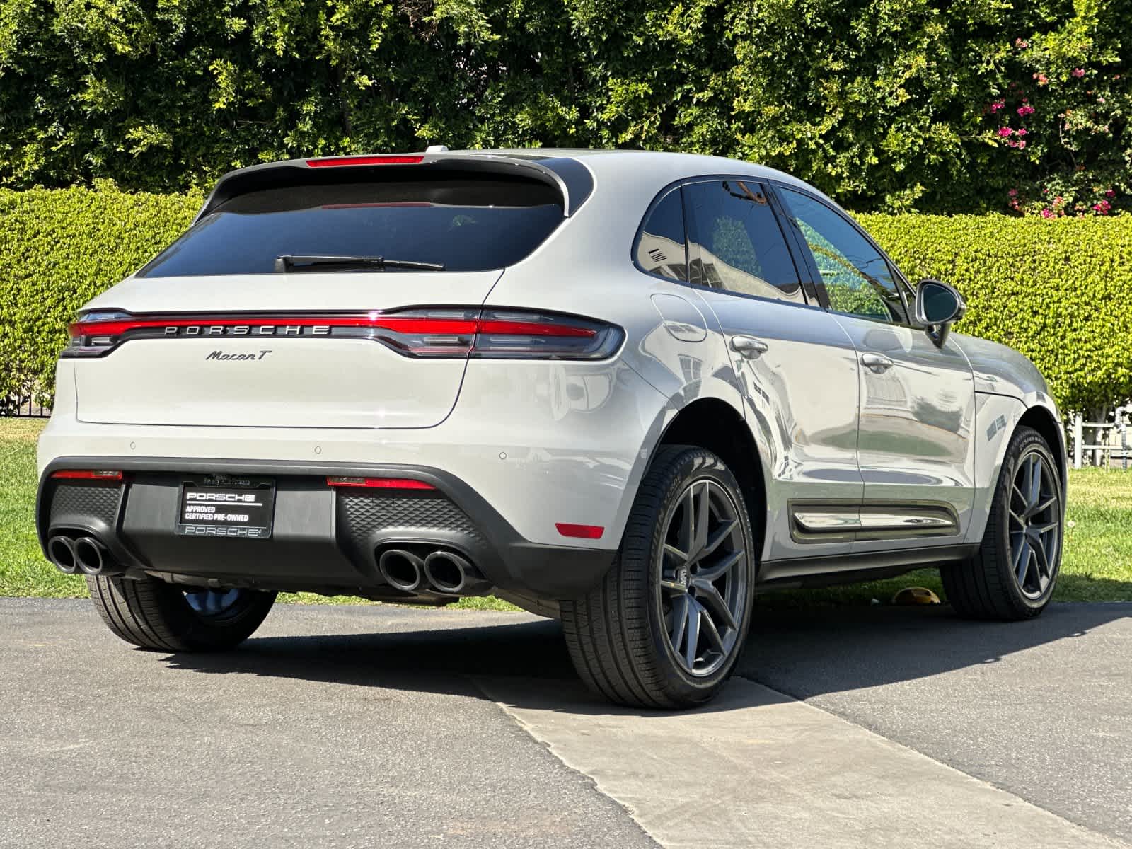 Thumbnail: 2025 Porsche Macan - 8