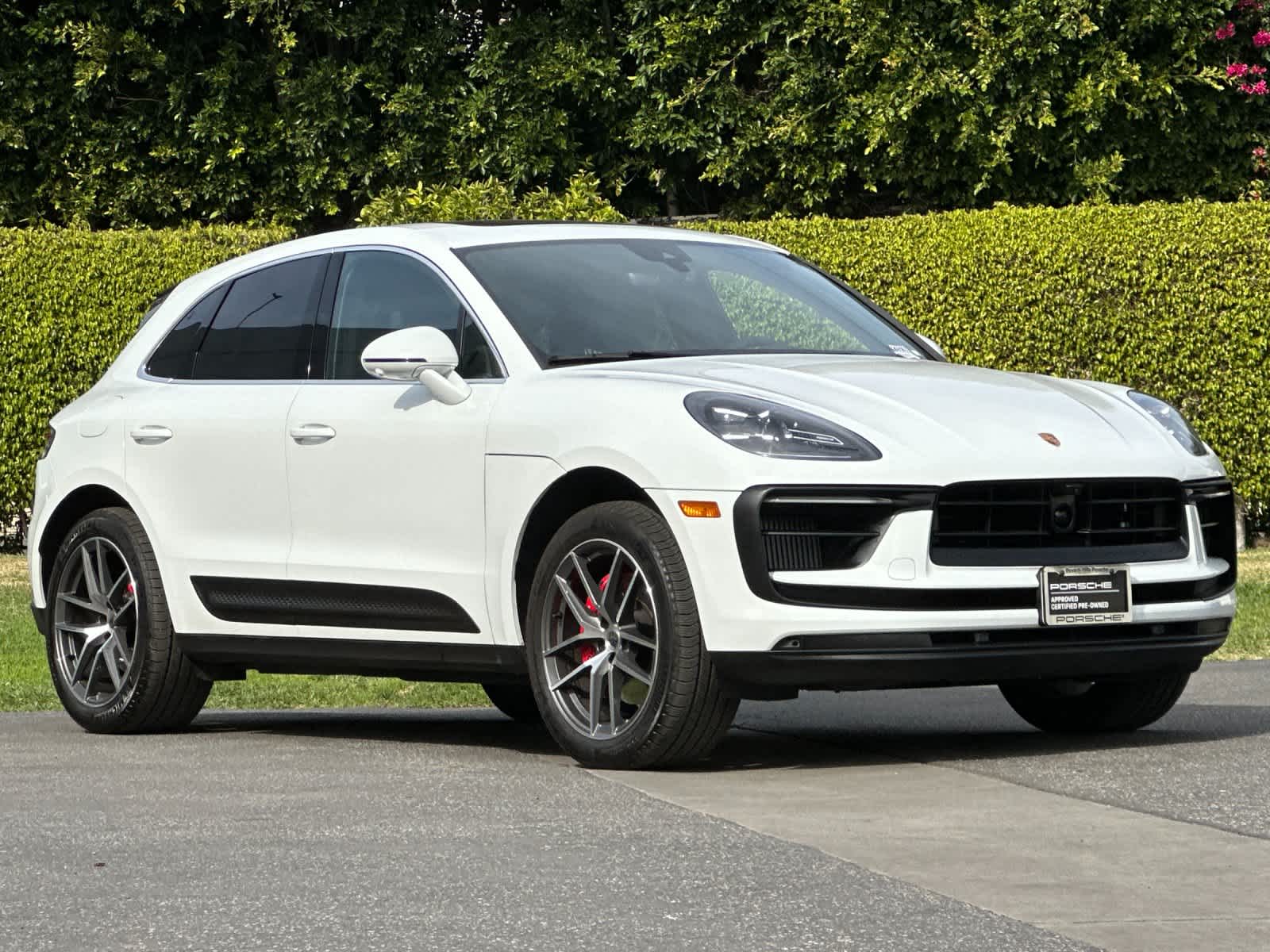Thumbnail: 2025 Porsche Macan - 10