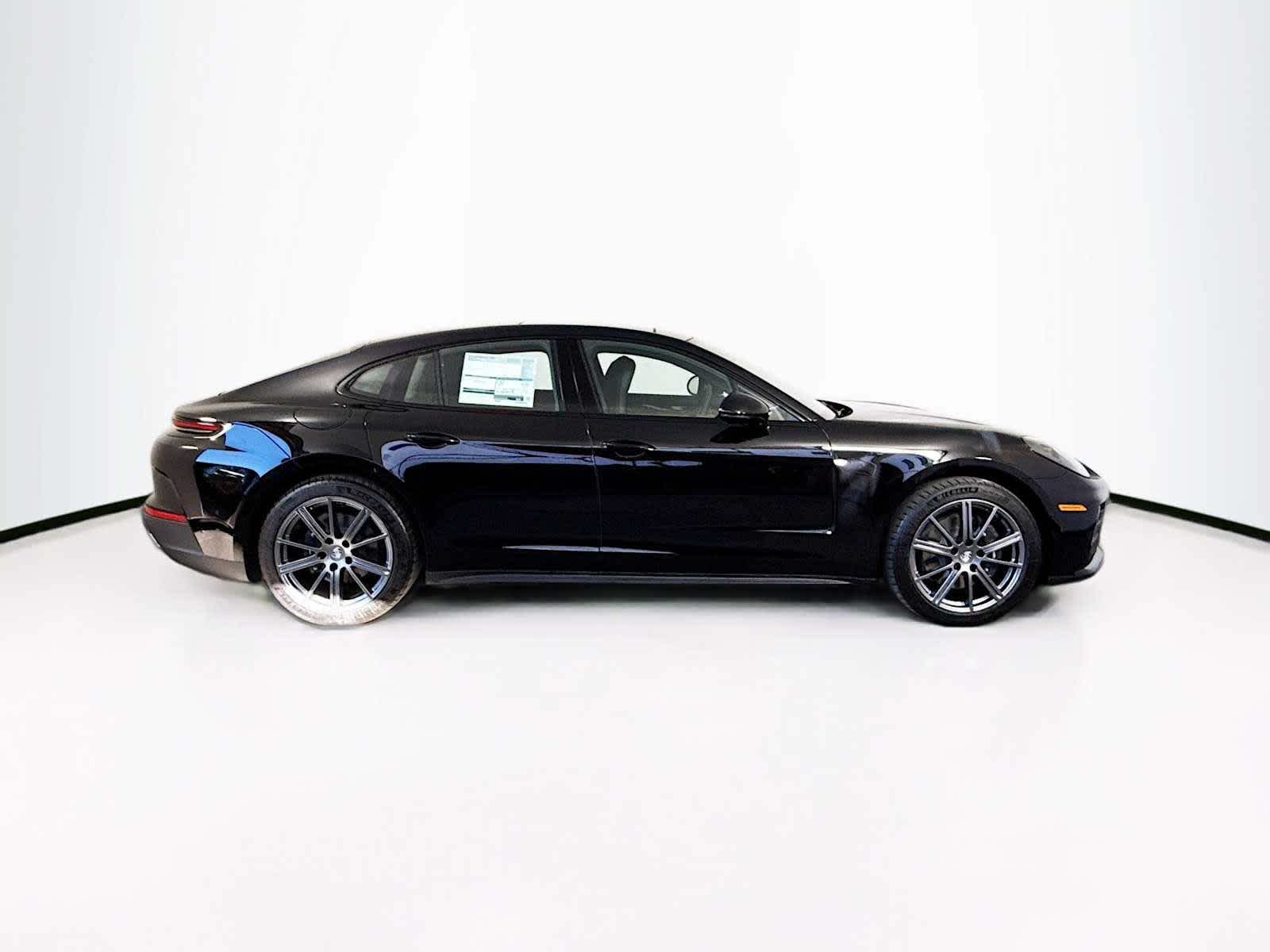 Thumbnail: 2026 Porsche Panamera - 8