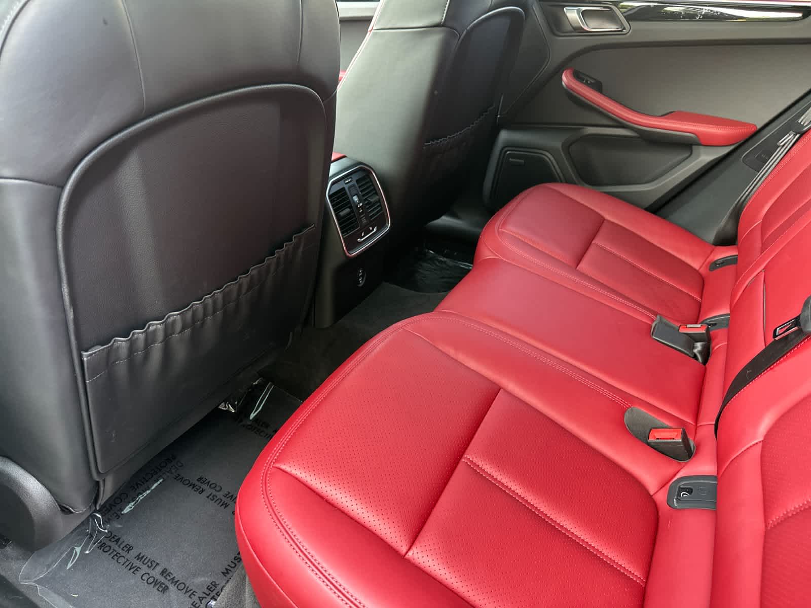 Thumbnail: 2025 Porsche Macan - 13