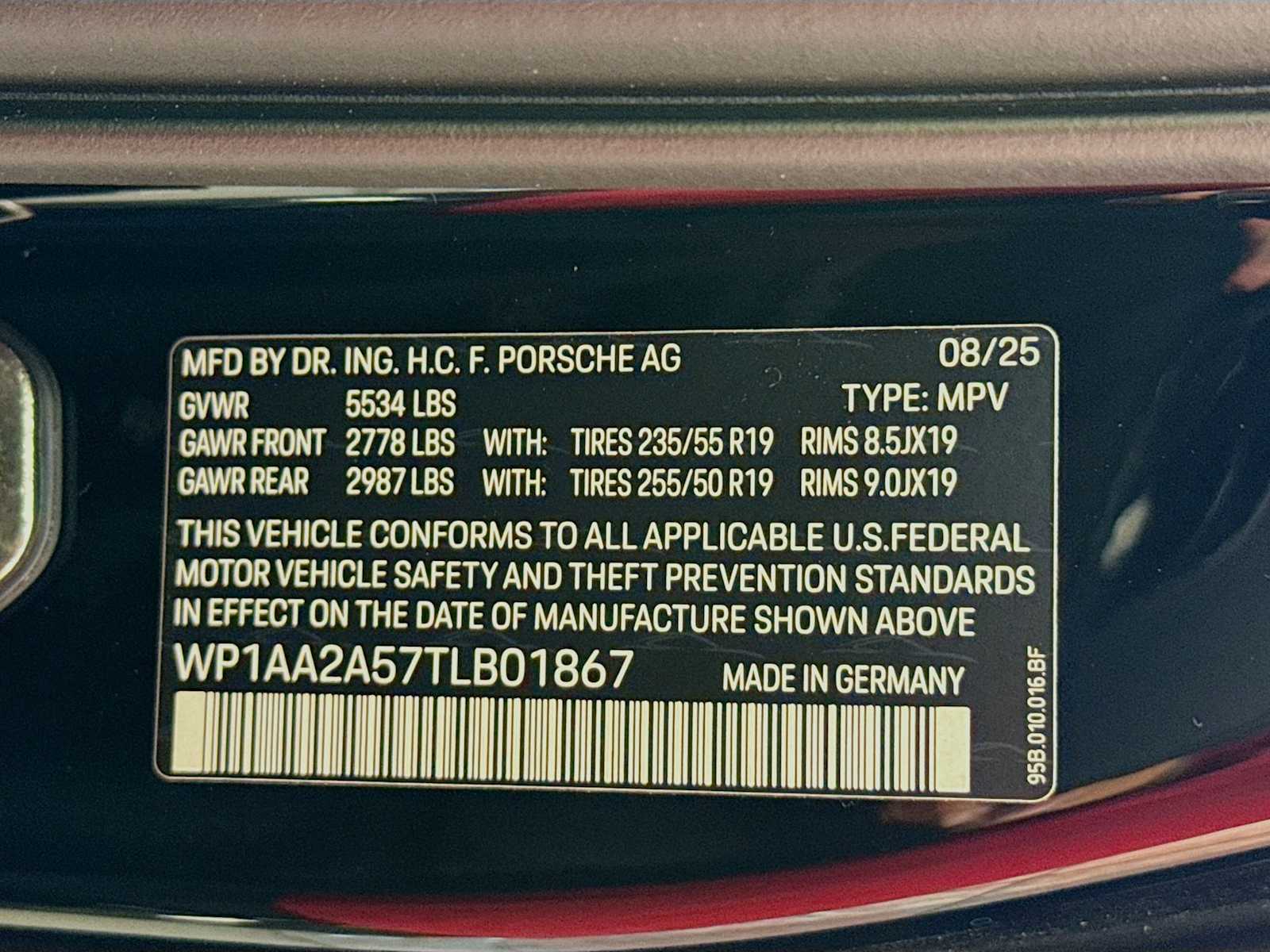 Thumbnail: 2026 Porsche Macan - 25