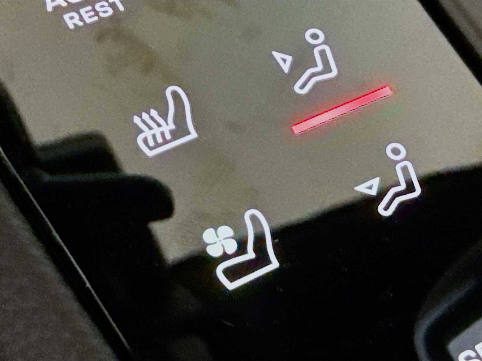 Thumbnail: 2025 Porsche Macan - 16