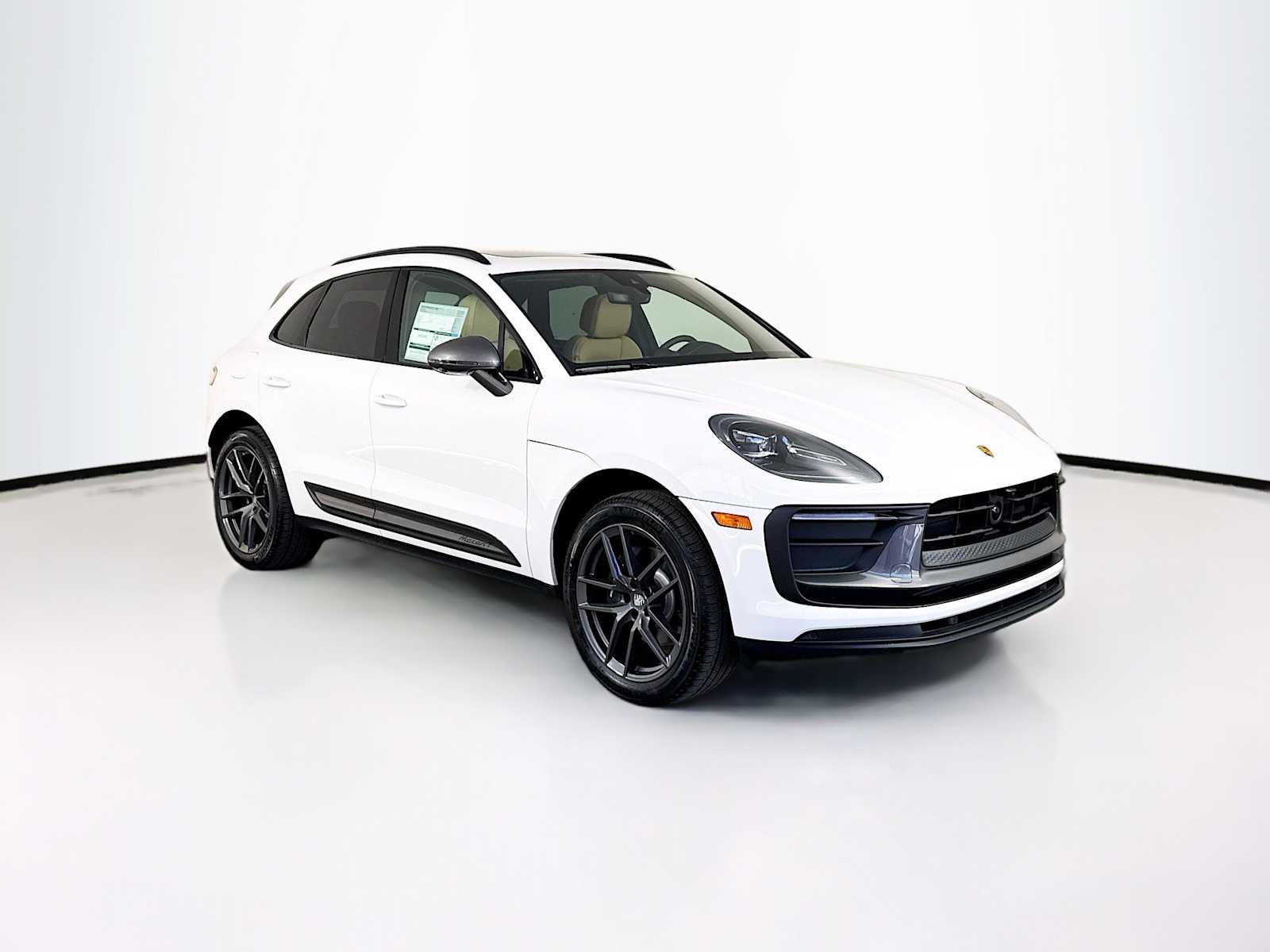 Thumbnail: 2026 Porsche Macan - 7