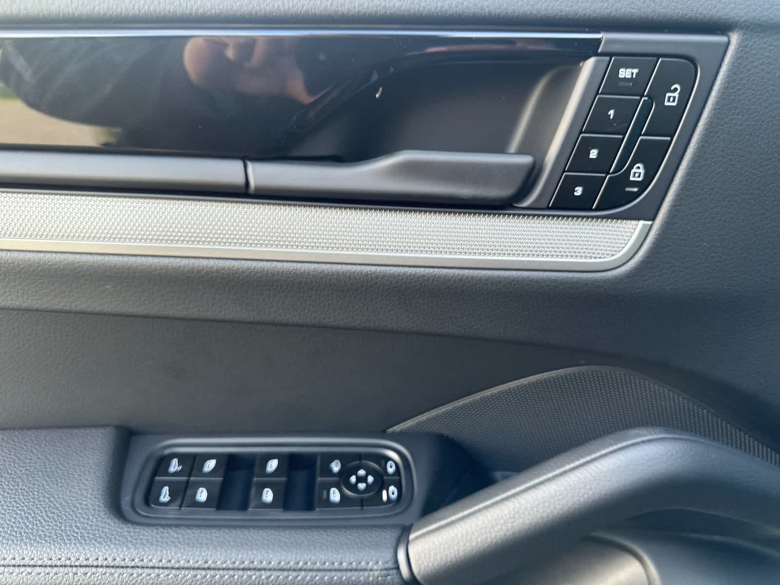 Thumbnail: 2026 Porsche Cayenne - 12