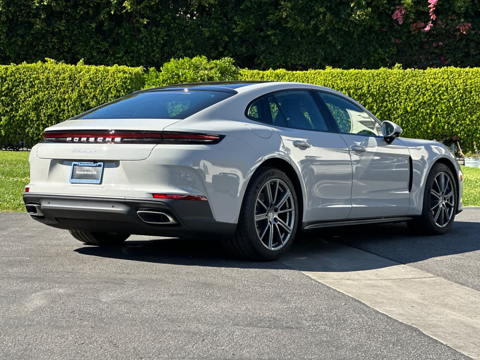 Thumbnail: 2026 Porsche Panamera - 8