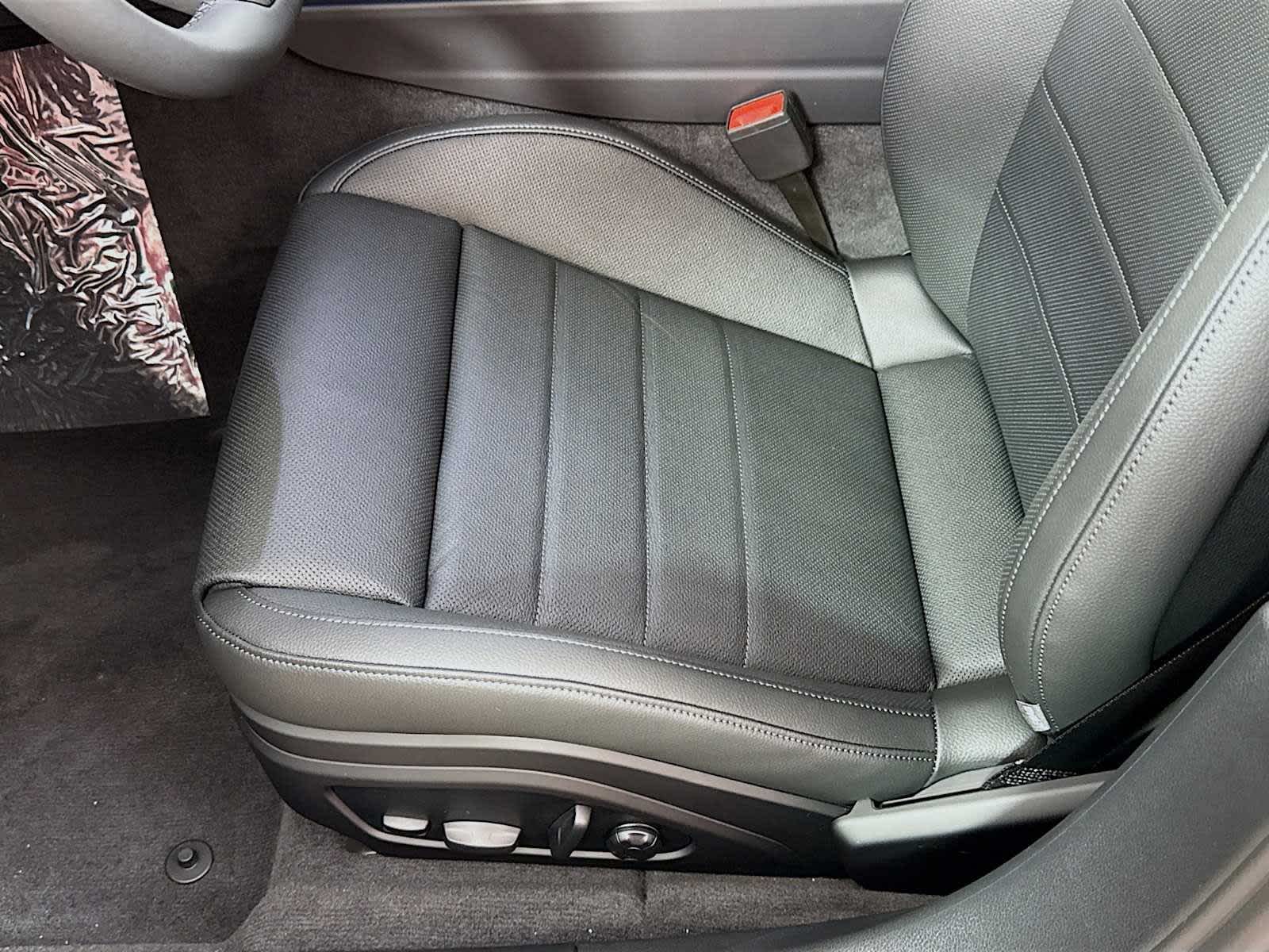 Thumbnail: 2025 Porsche Panamera - 15