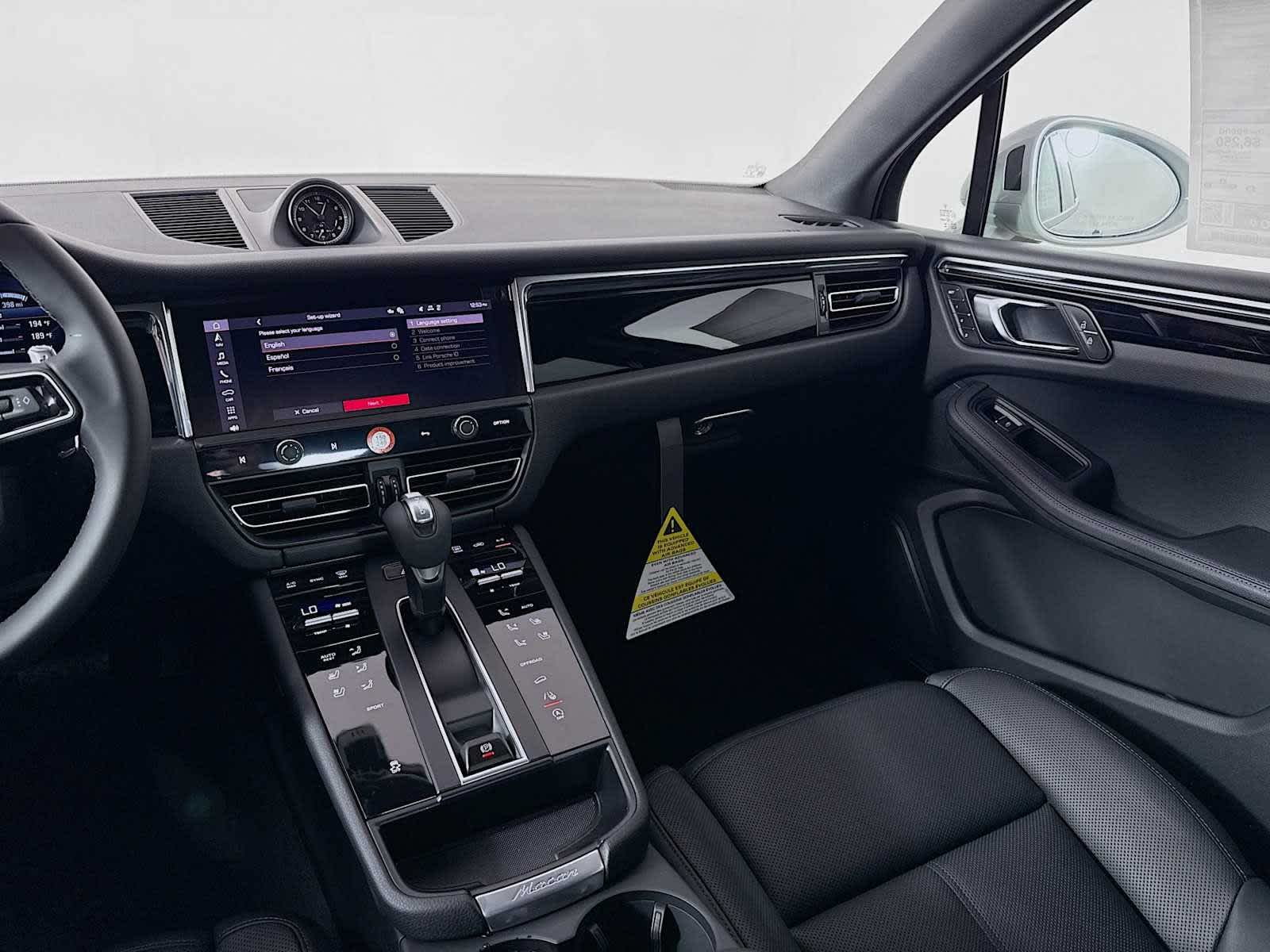 Thumbnail: 2026 Porsche Macan - 19