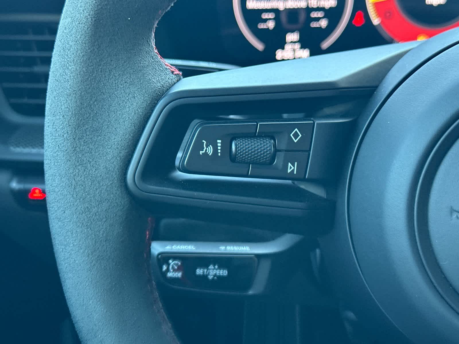 Thumbnail: 2025 Porsche 911 - 21